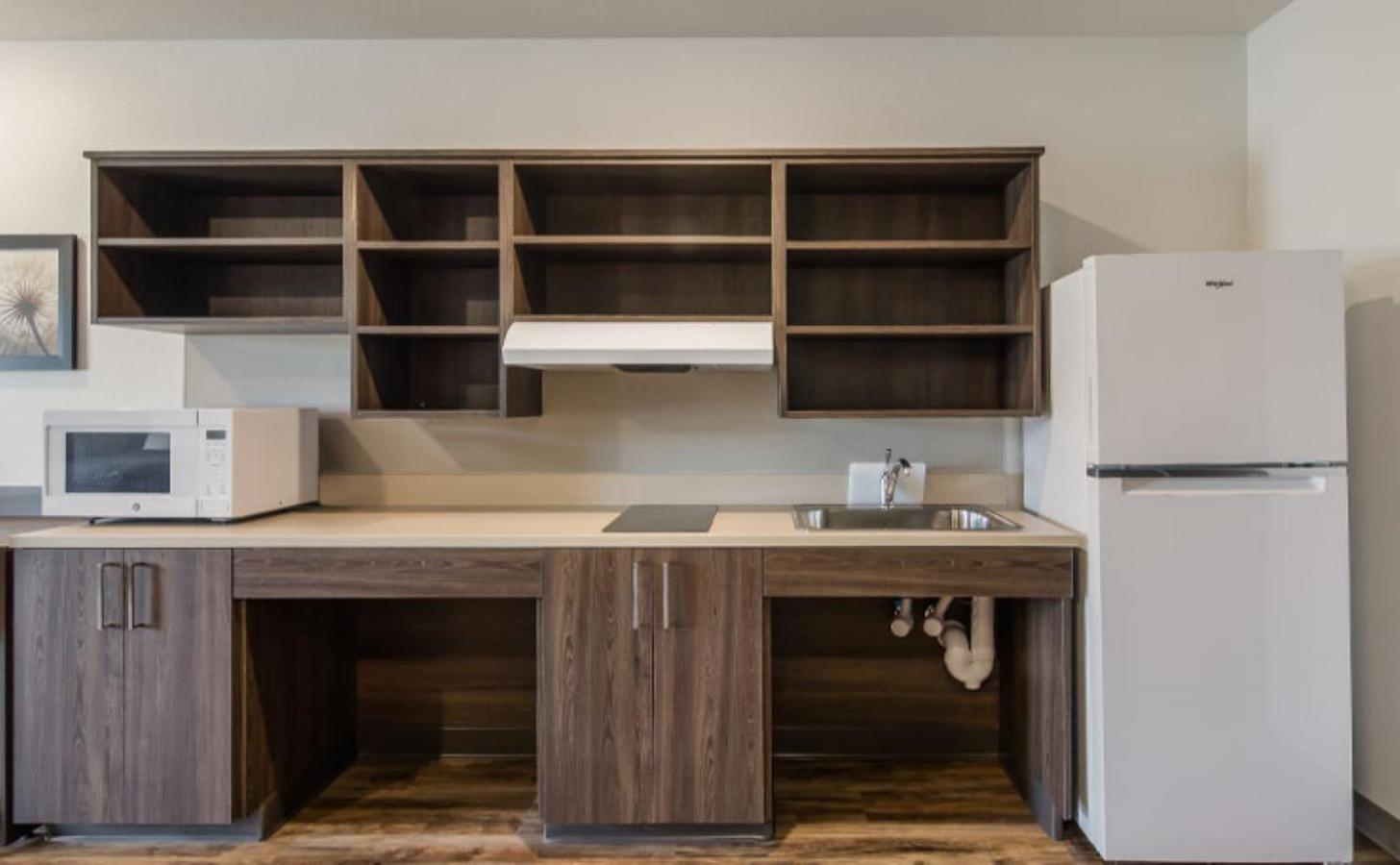 WoodSpring Suites Denver Commerce City photo 4