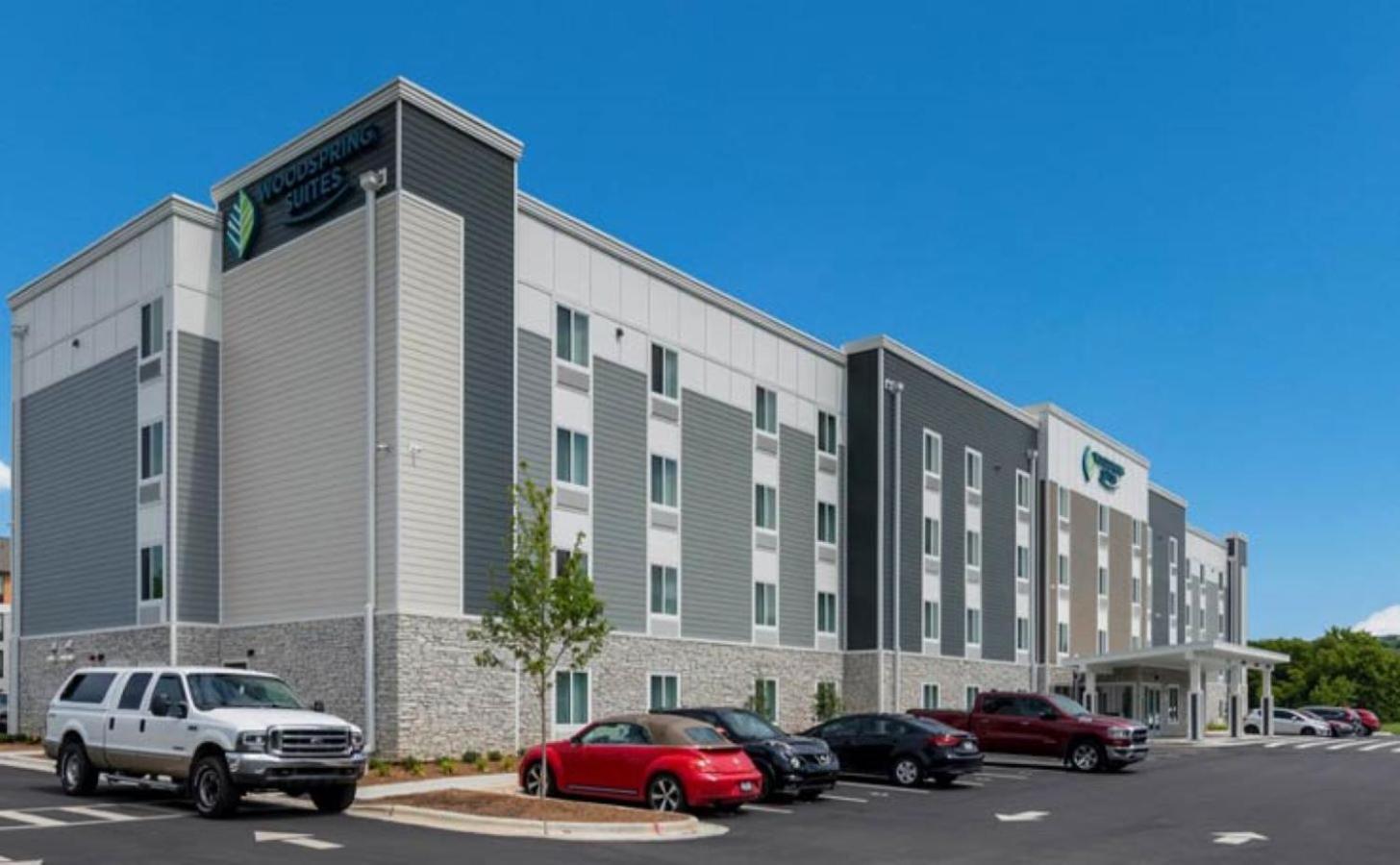 WoodSpring Suites Denver Commerce City photo 10