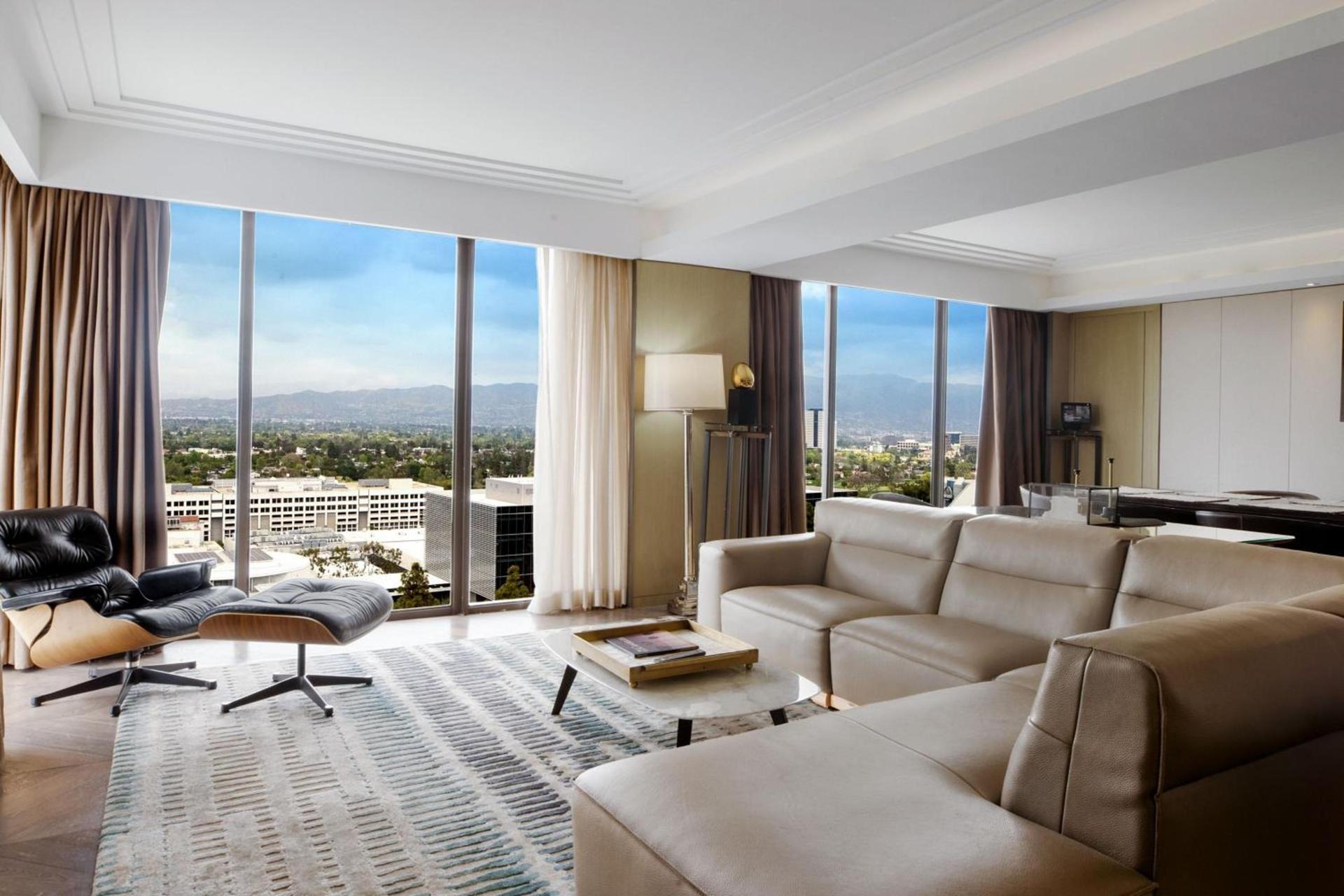 Sheraton Universal photo 36