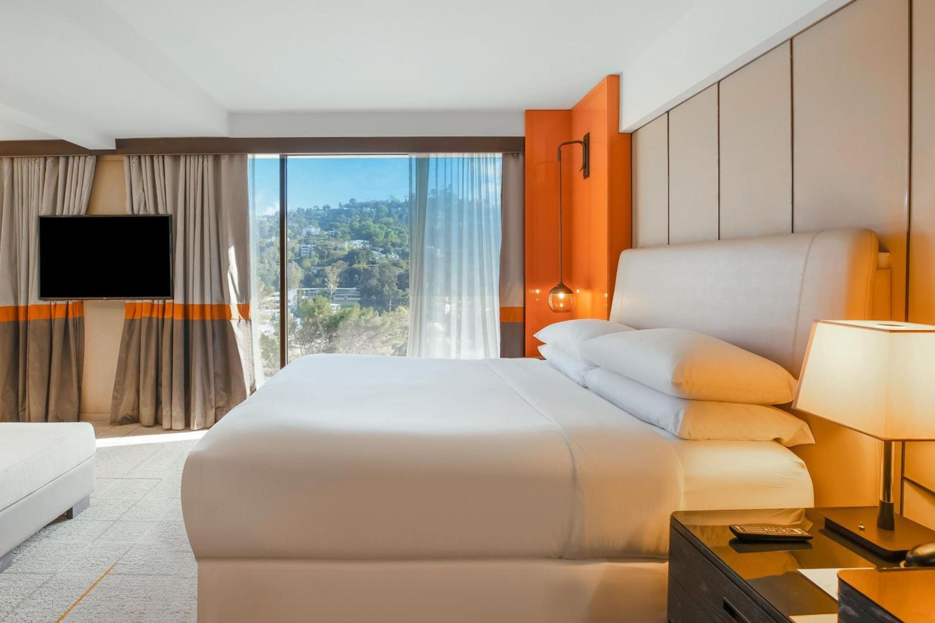 Sheraton Universal photo 39