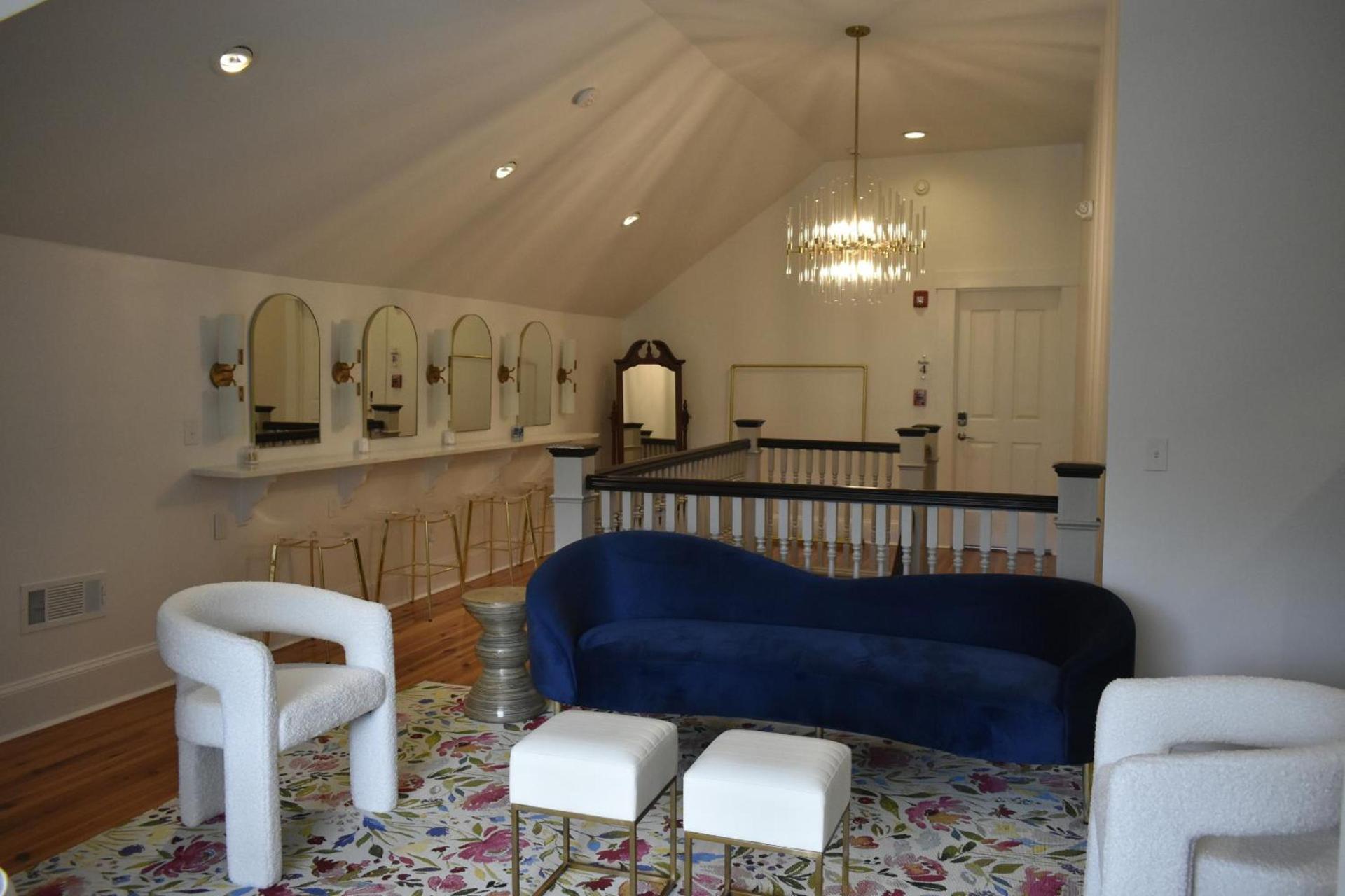 Sparrow Grove Manor photo 11