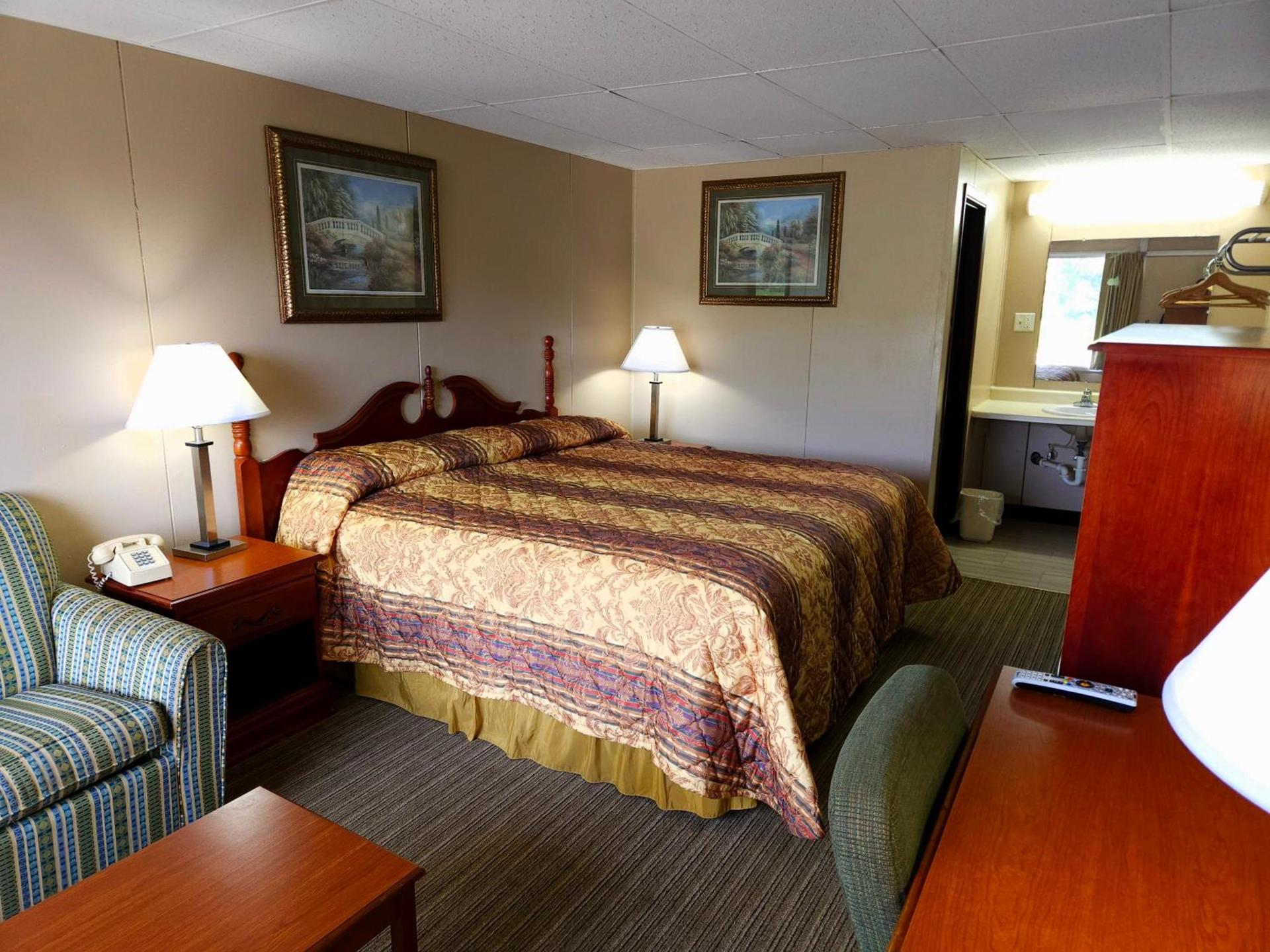 Economy Inn photo 3