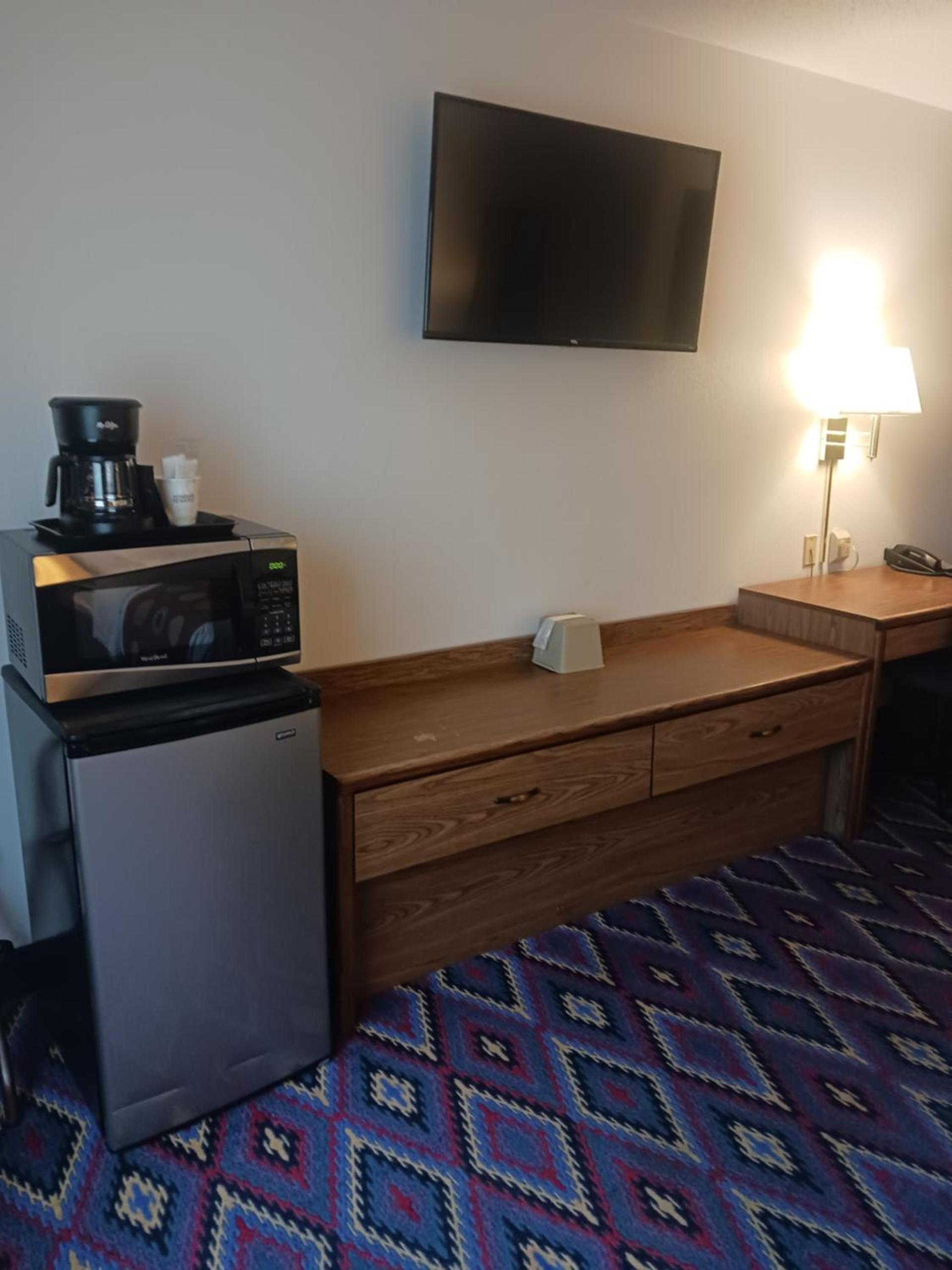 Super 8 by Wyndham Las Vegas photo 27