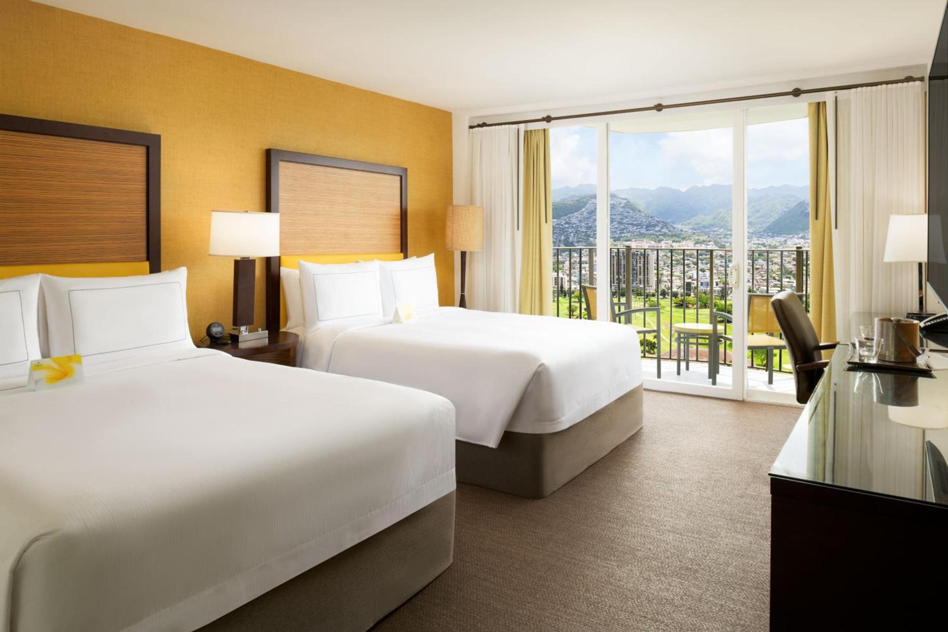 Hilton Waikiki Beach Resort & Spa photo 3