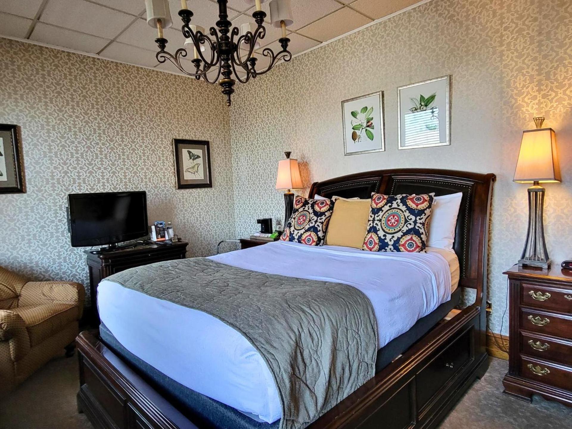 Altland House Inn & Suites photo 32