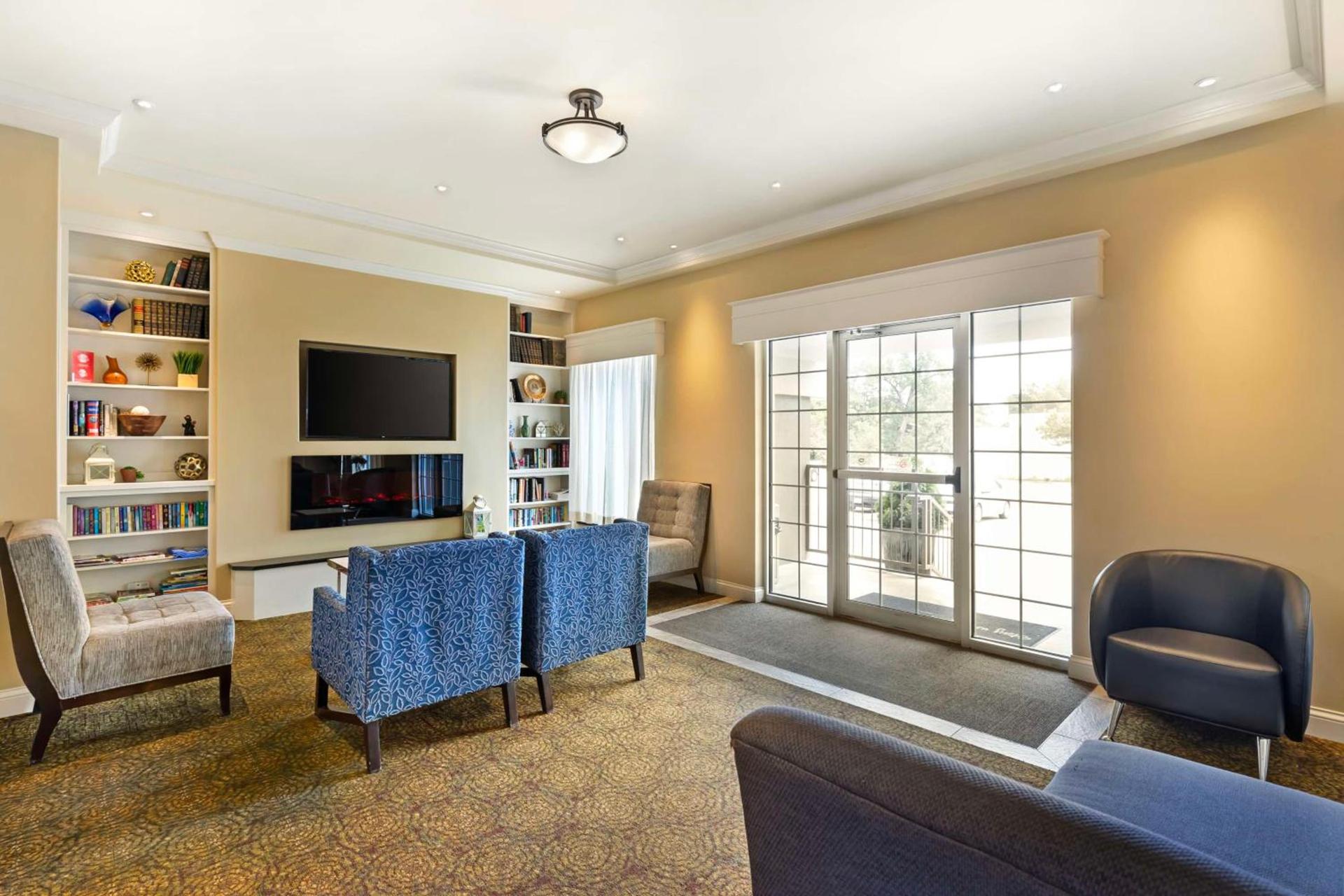 Best Western Plus Longbranch Hotel & Convention Center photo 12