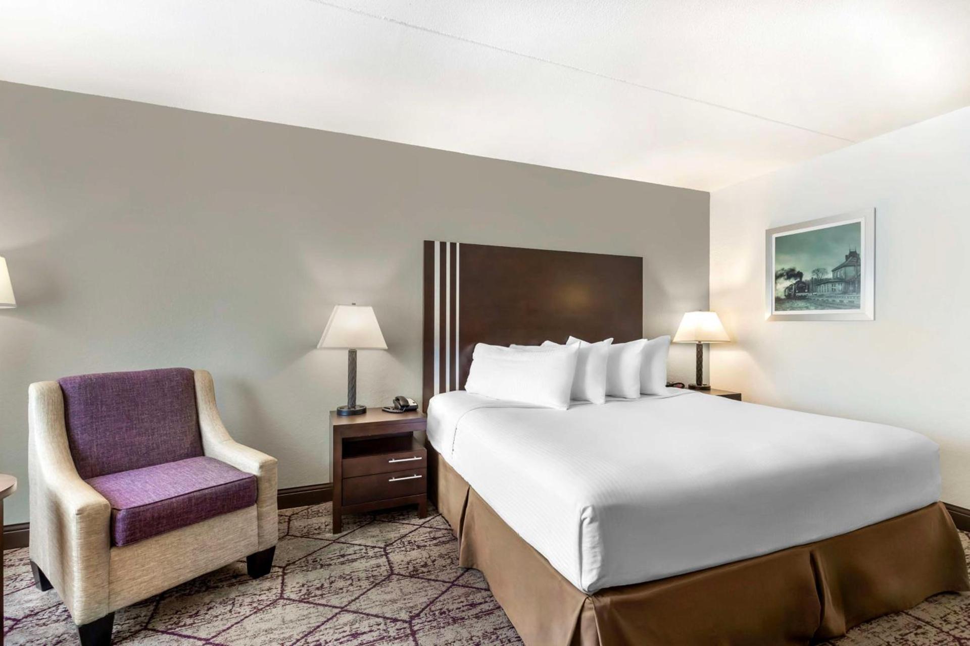 Best Western Plus Longbranch Hotel & Convention Center photo 24