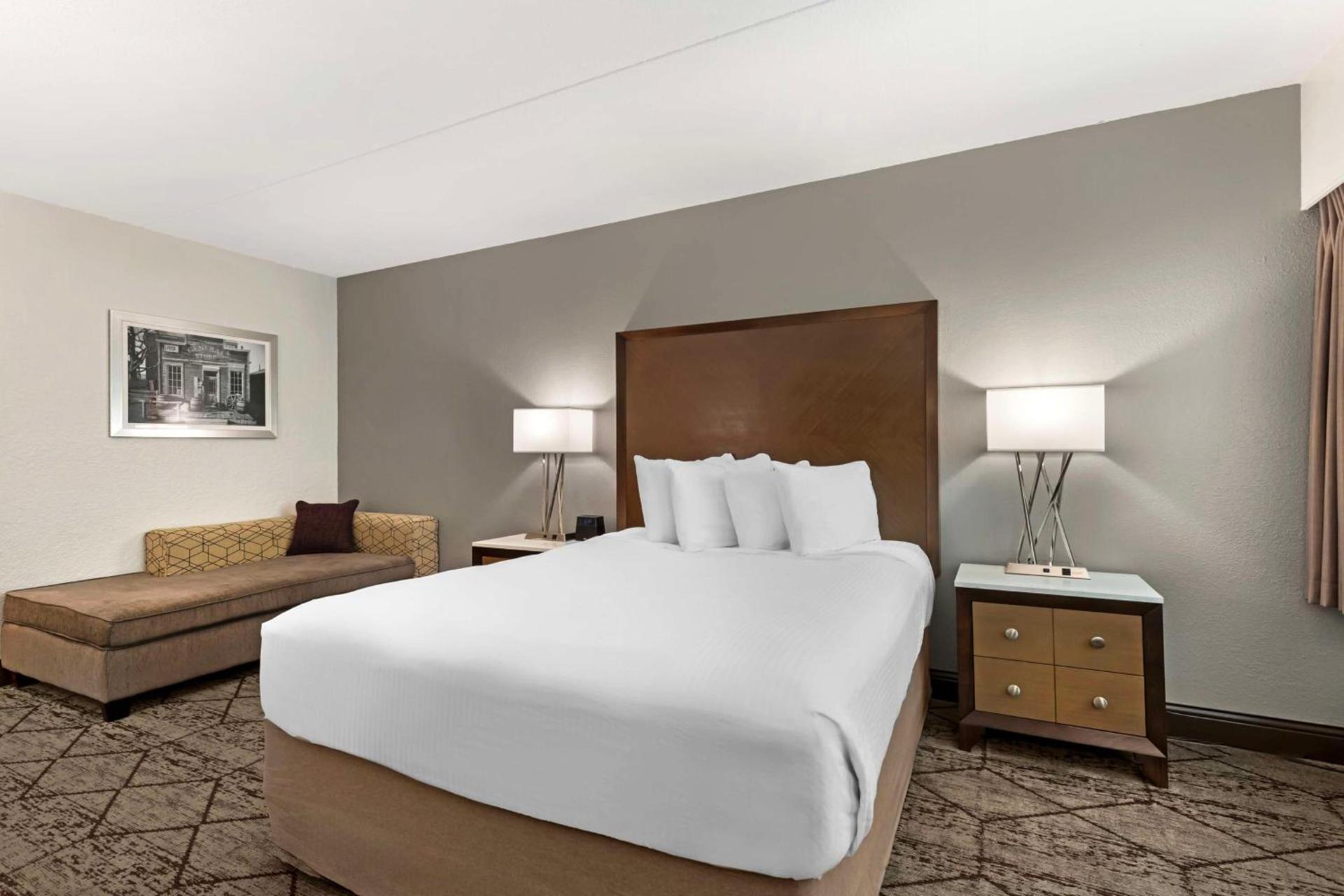 Best Western Plus Longbranch Hotel & Convention Center photo 27