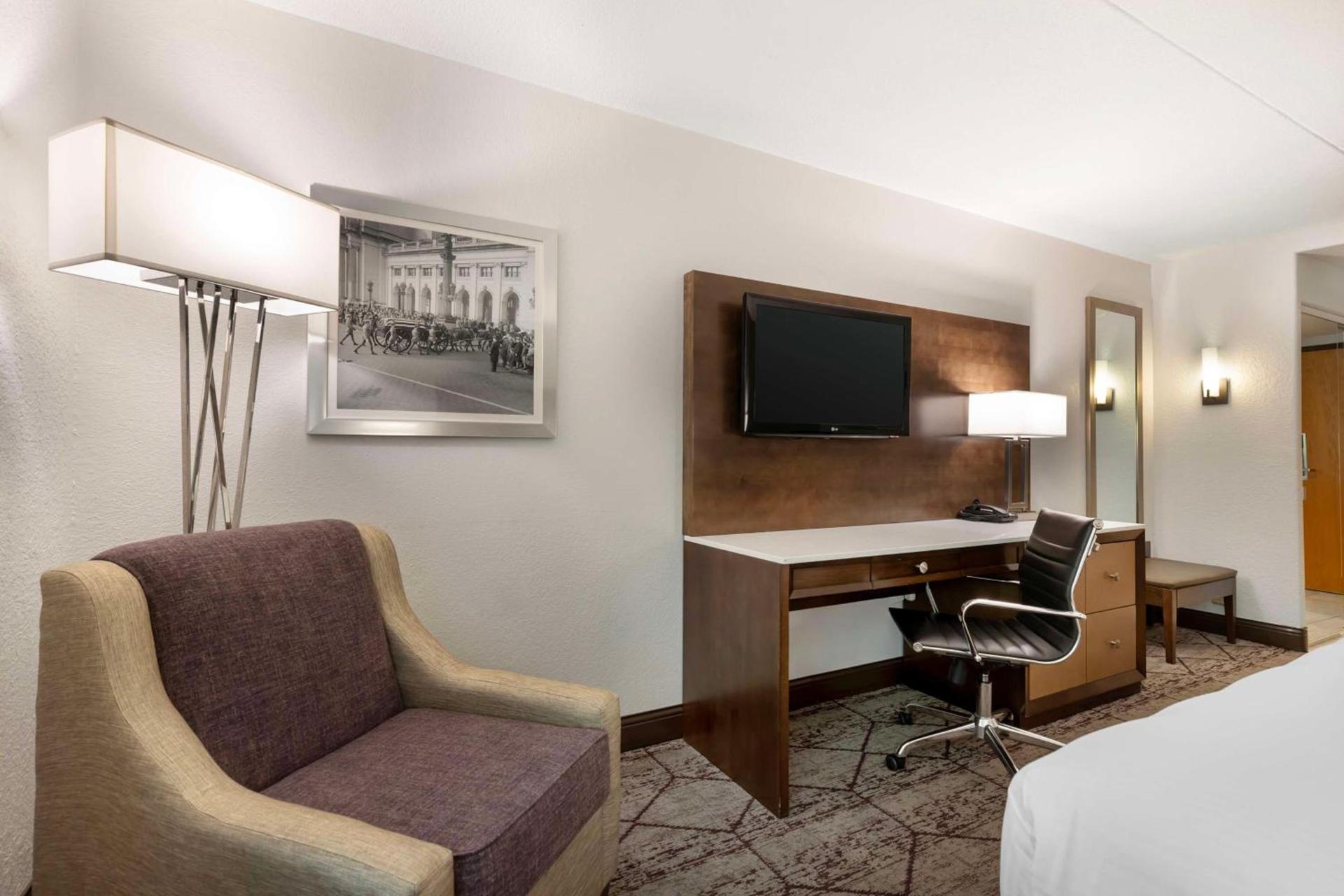 Best Western Plus Longbranch Hotel & Convention Center photo 29