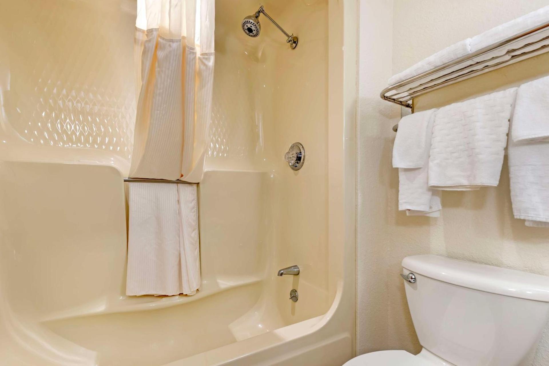 Best Western Plus Longbranch Hotel & Convention Center photo 32