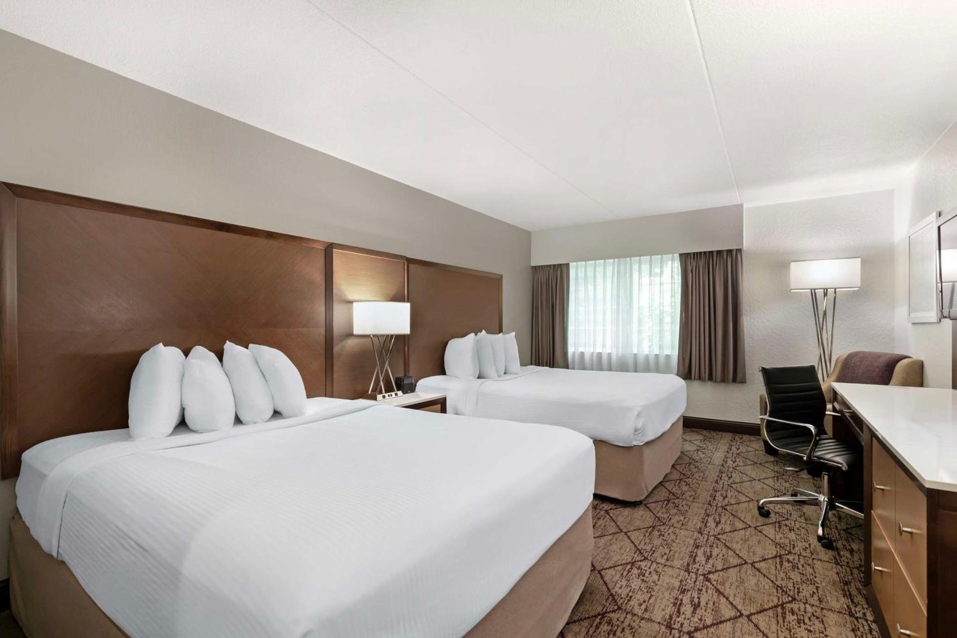 Best Western Plus Longbranch Hotel & Convention Center photo 33