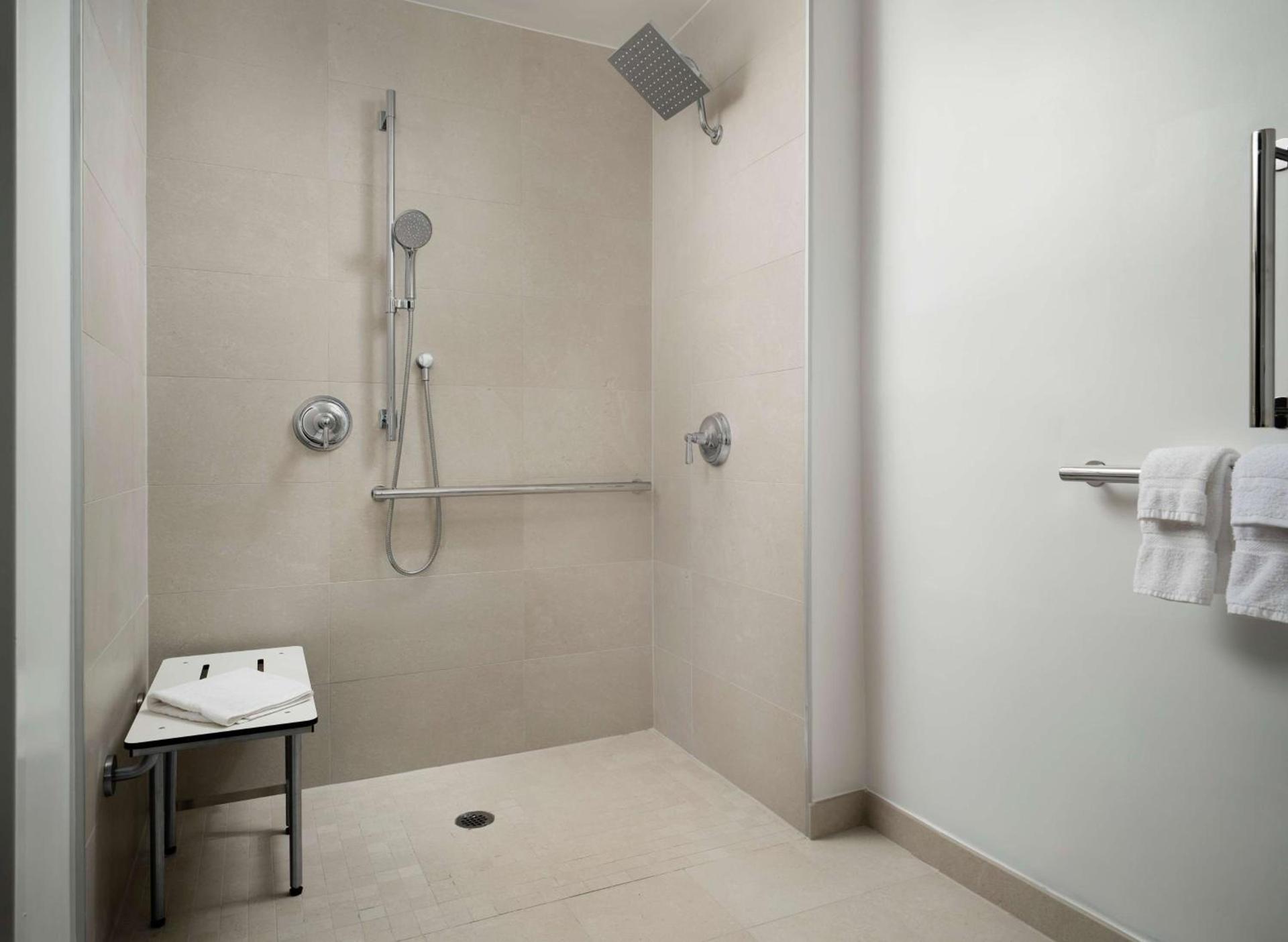 Sonesta White Plains Downtown photo 25