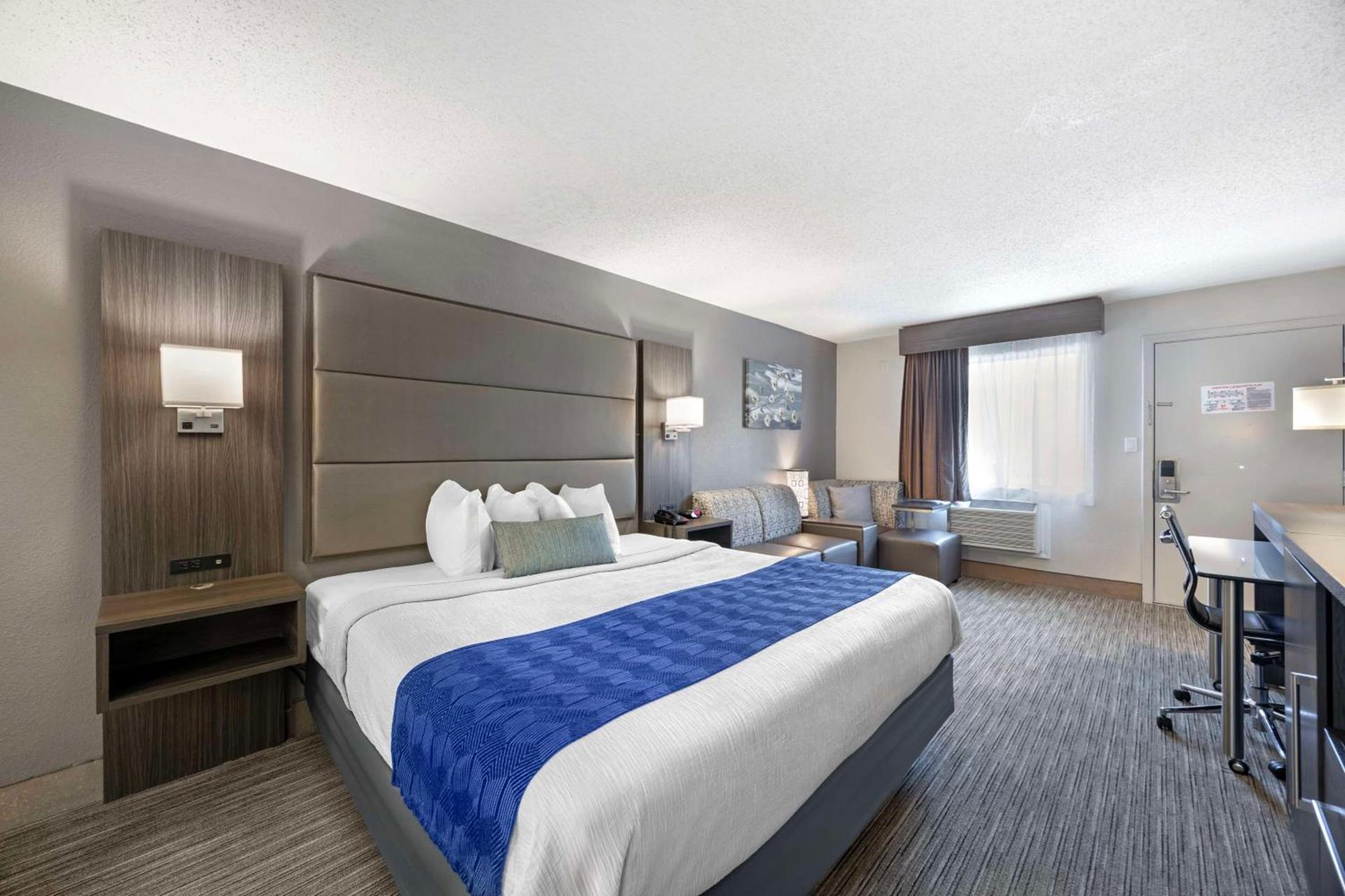 Best Western Dickson photo 10