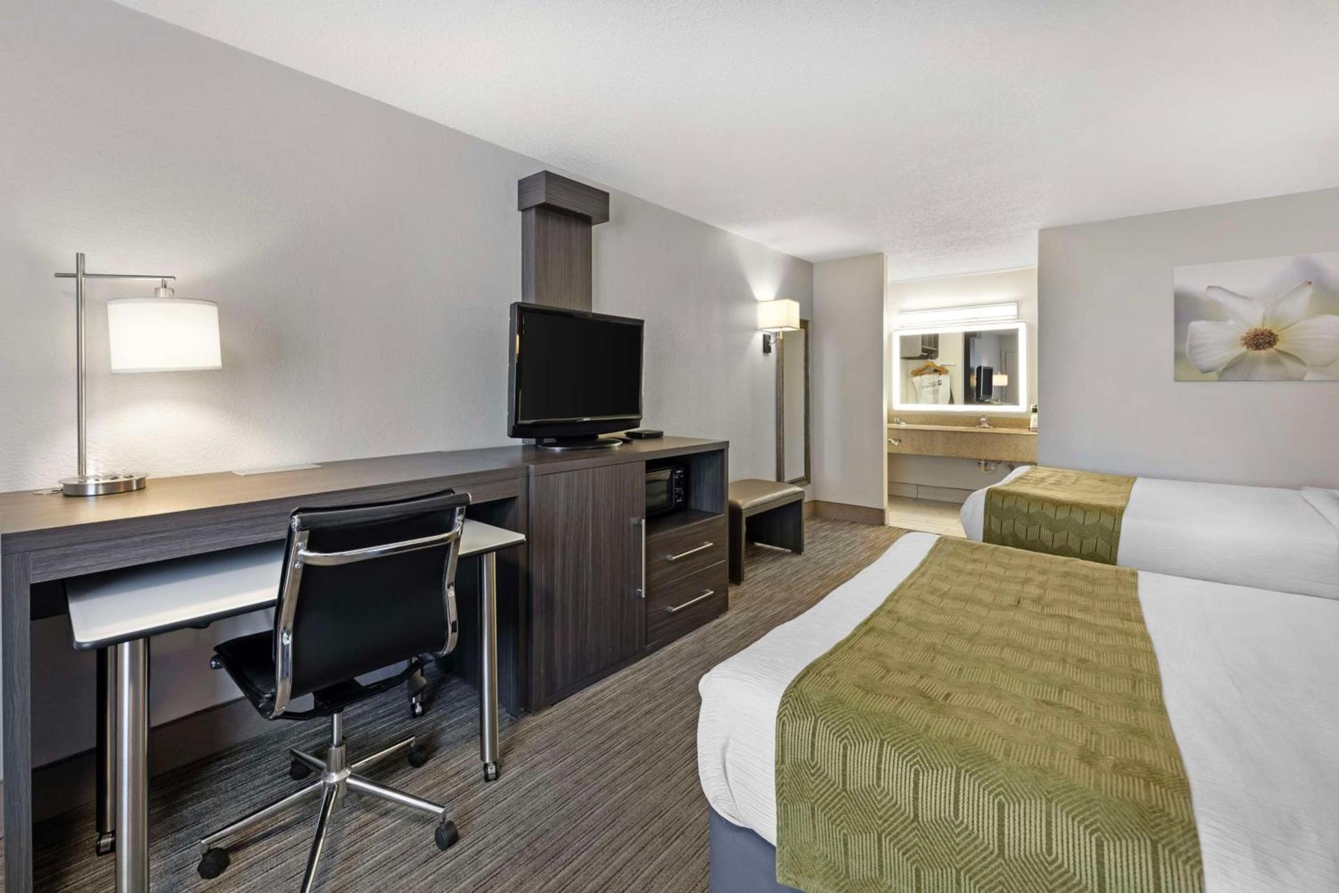 Best Western Dickson photo 15