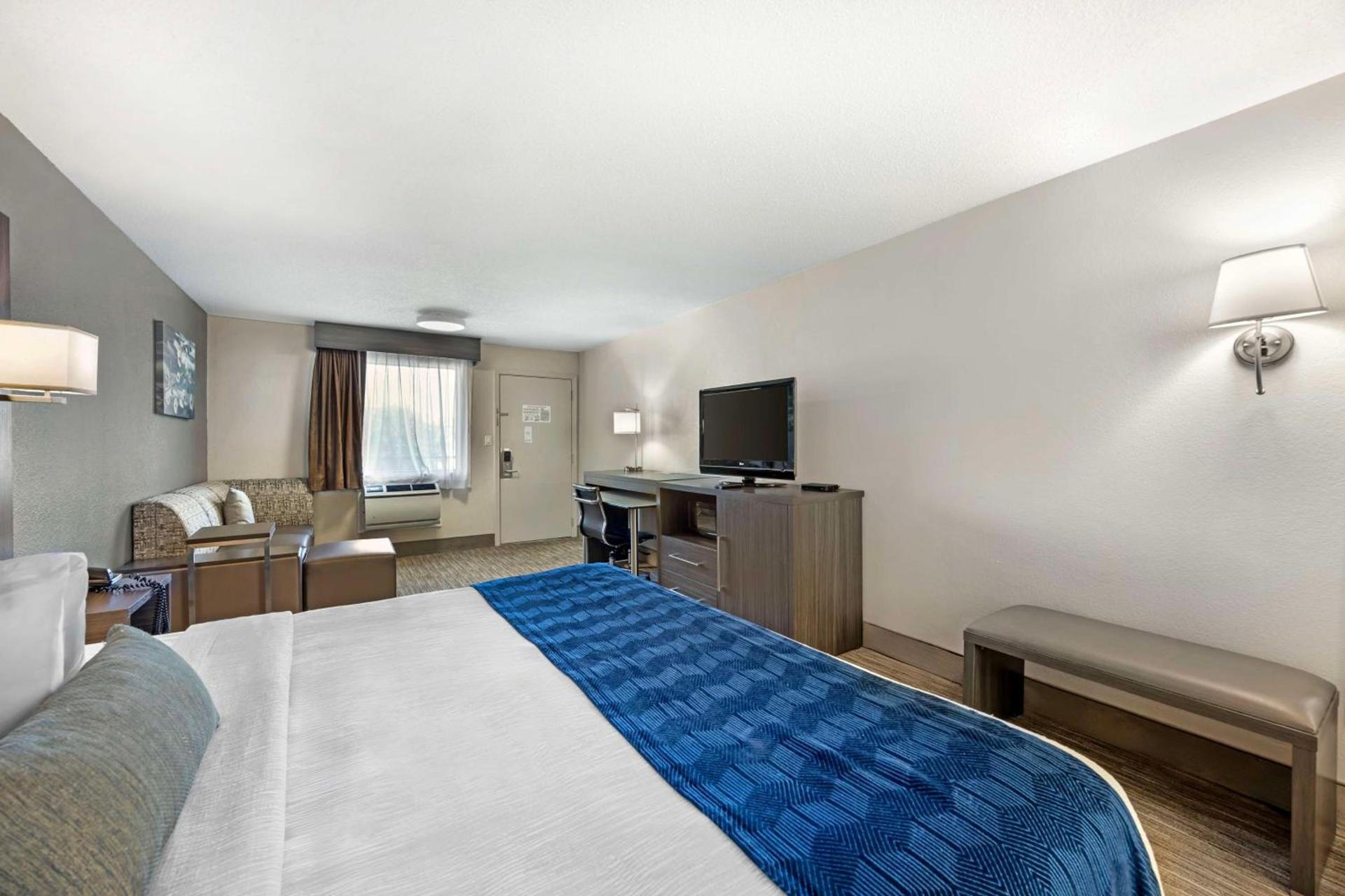 Best Western Dickson photo 16