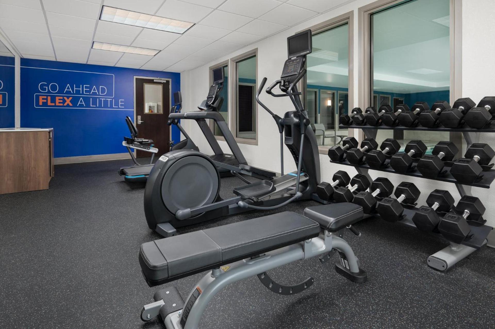 Holiday Inn Express Hotel & Suites Newport South by IHG photo 50