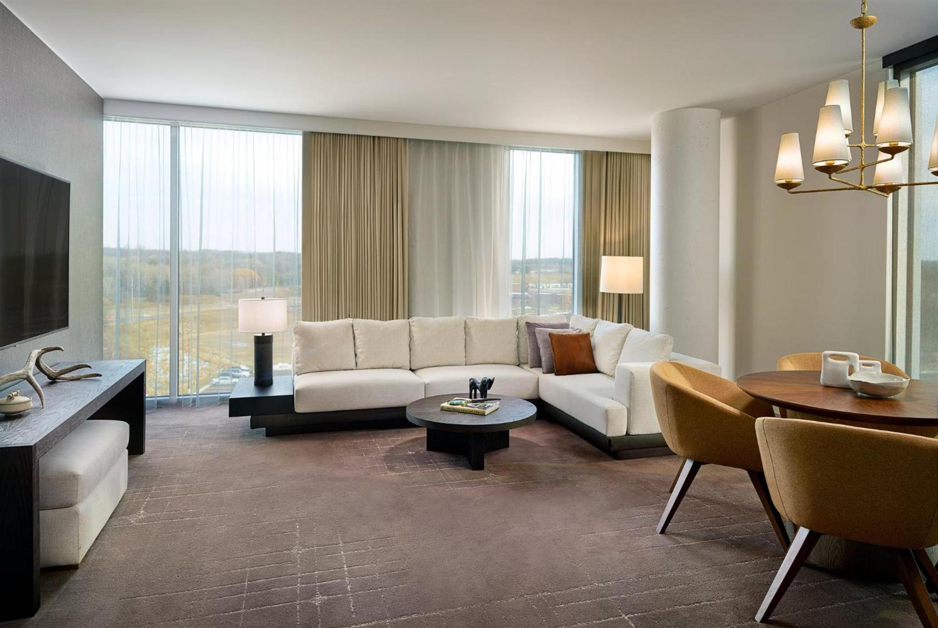 Omni Viking Lakes photo 58