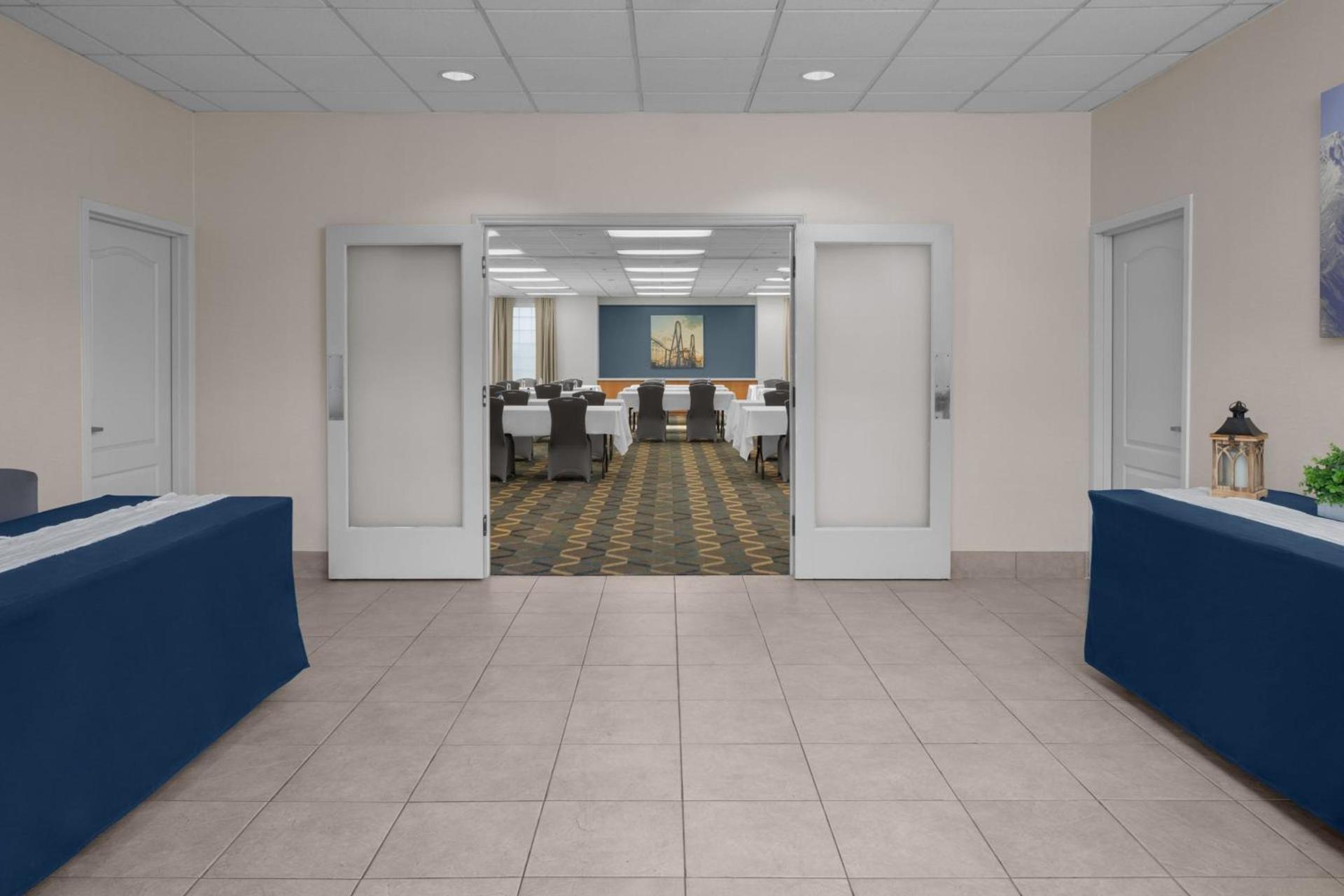 Residence Inn by Marriott Santa Clarita Valencia photo 67
