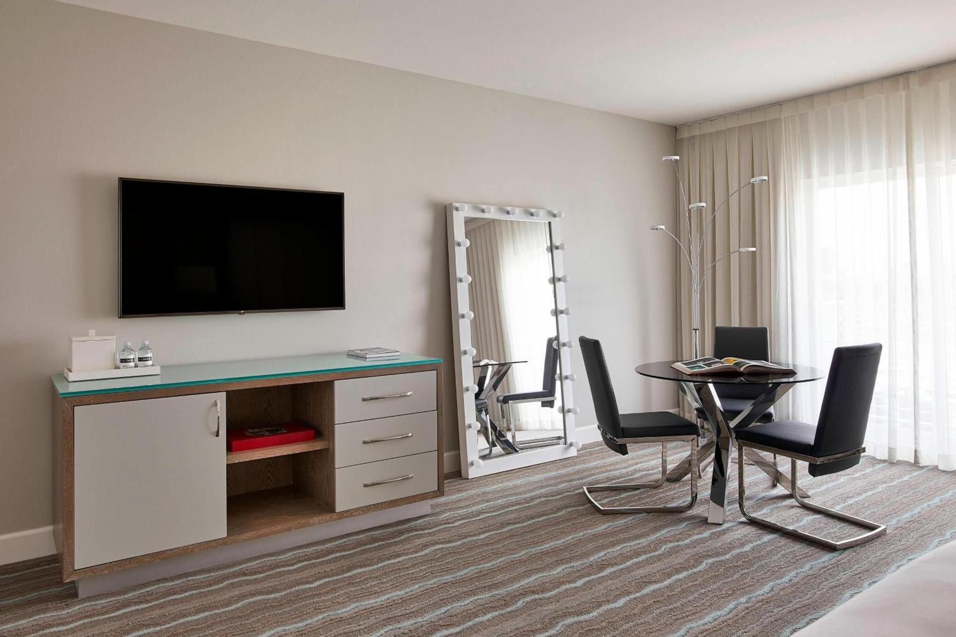 HOTEL PASEO, Autograph Collection photo 31