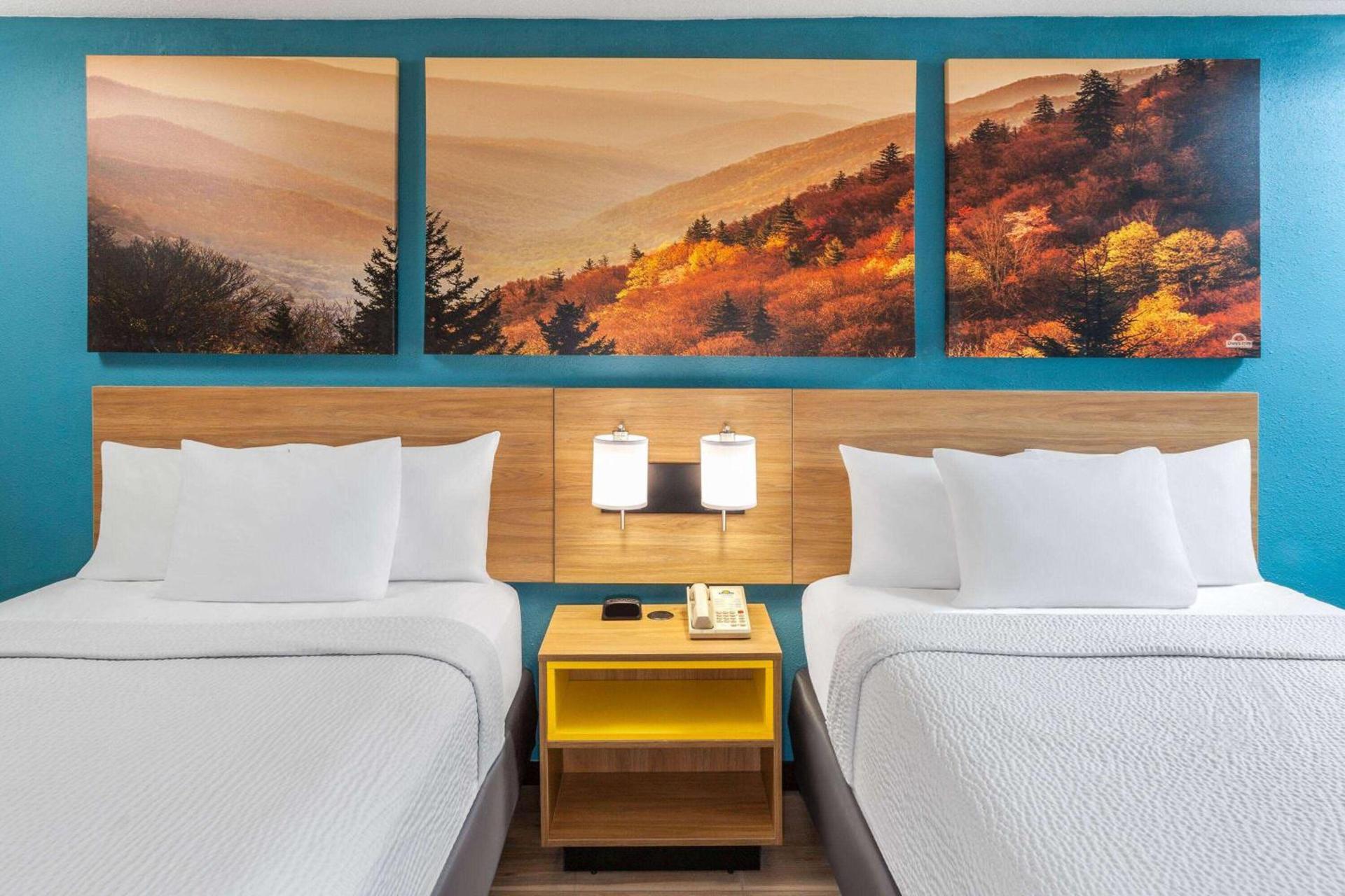 Days Inn by Wyndham Shelby photo 3