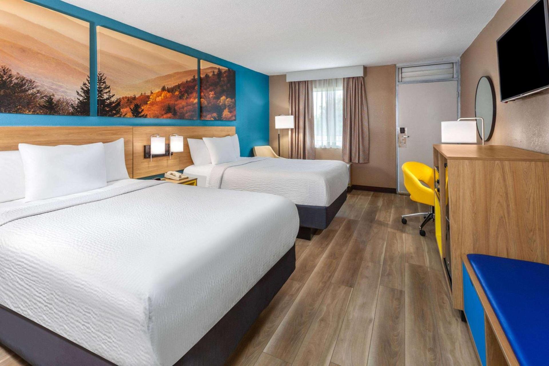 Days Inn by Wyndham Shelby photo 9