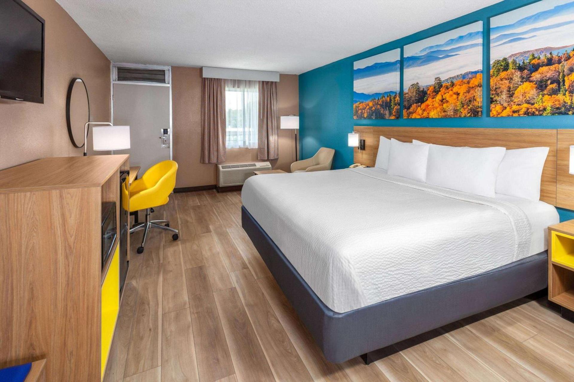 Days Inn by Wyndham Shelby photo 11