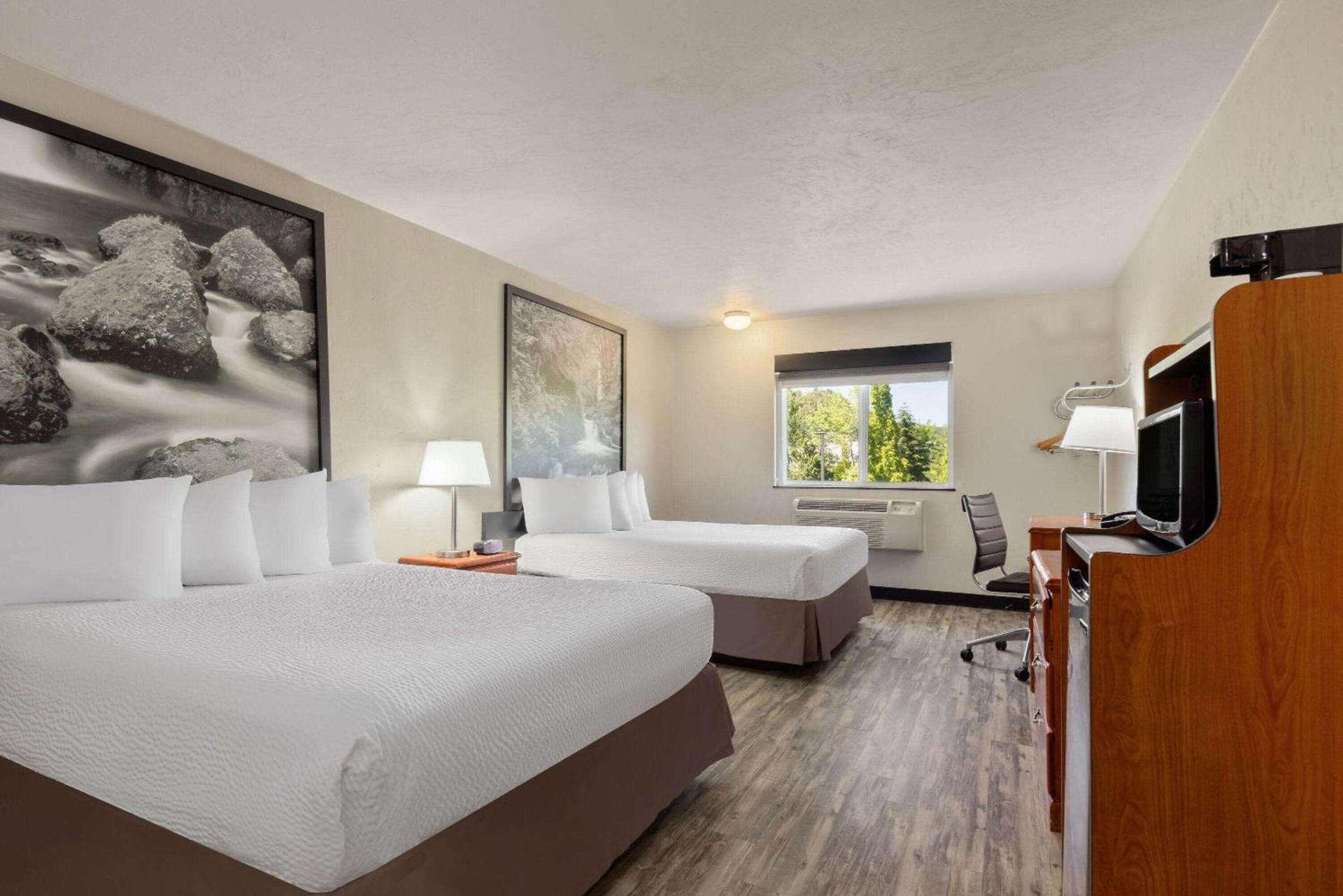 Super 8 by Wyndham Roseburg photo 15