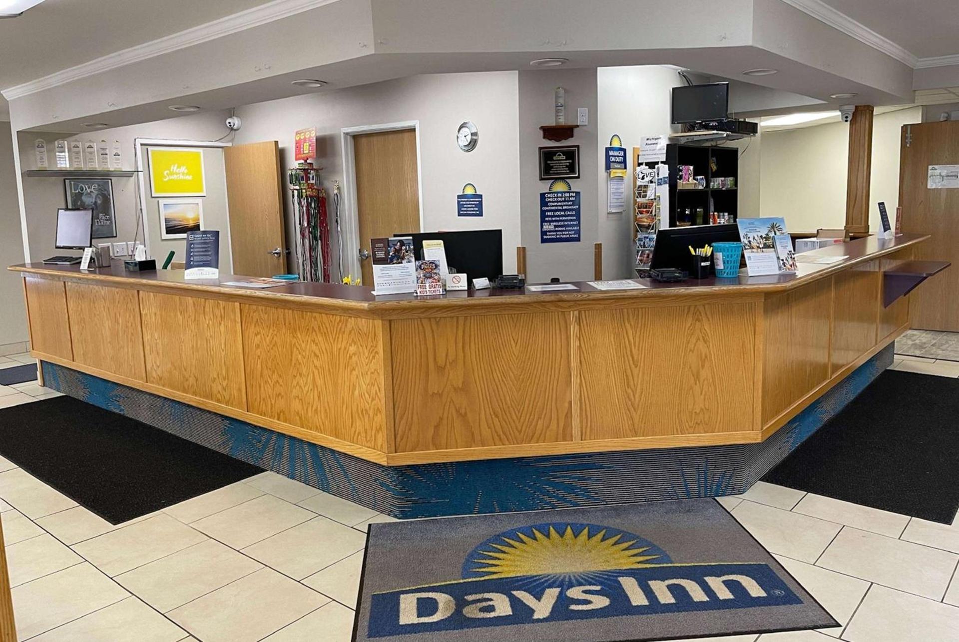 Days Inn by Wyndham Imlay City photo 3