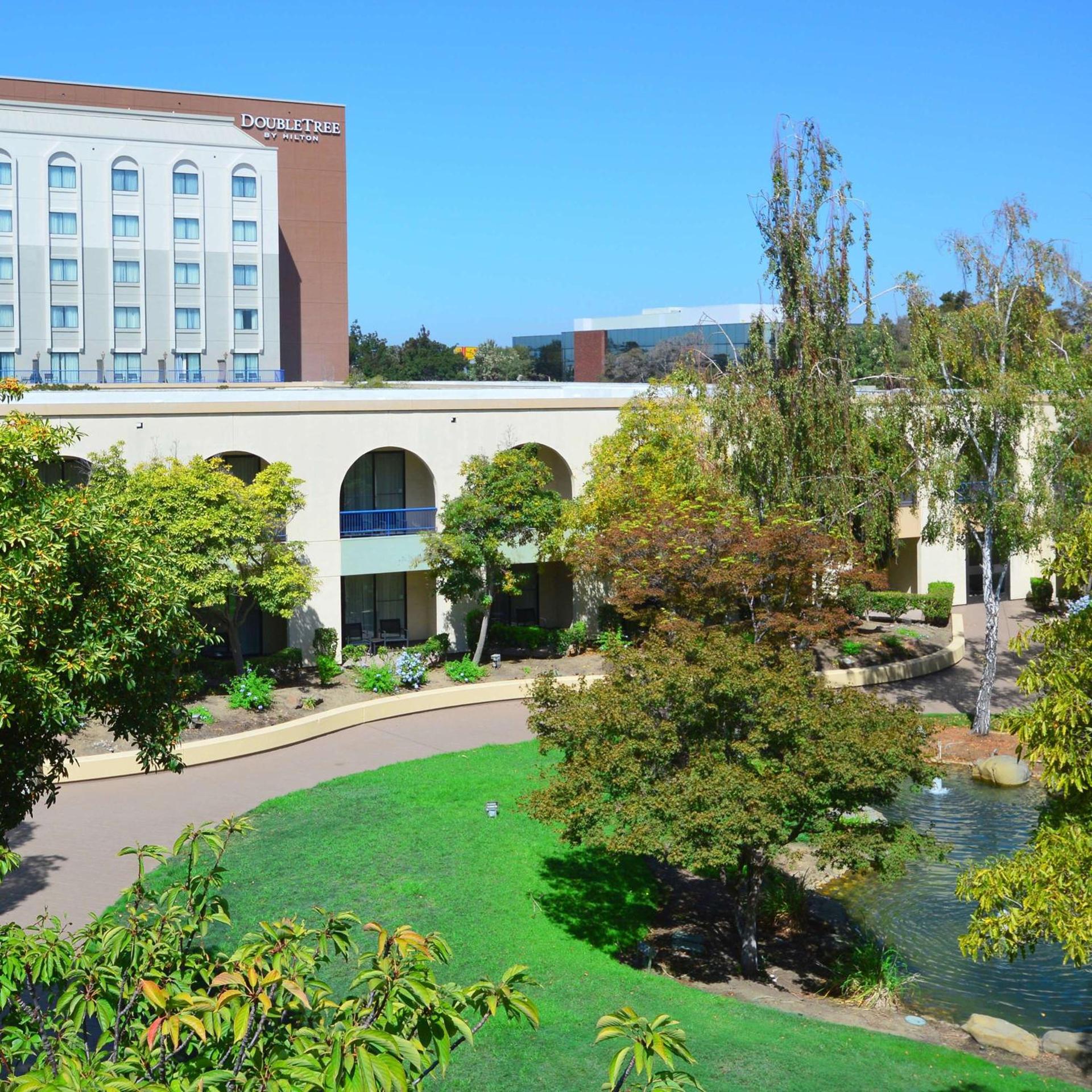 DoubleTree by Hilton Newark-Fremont photo 2