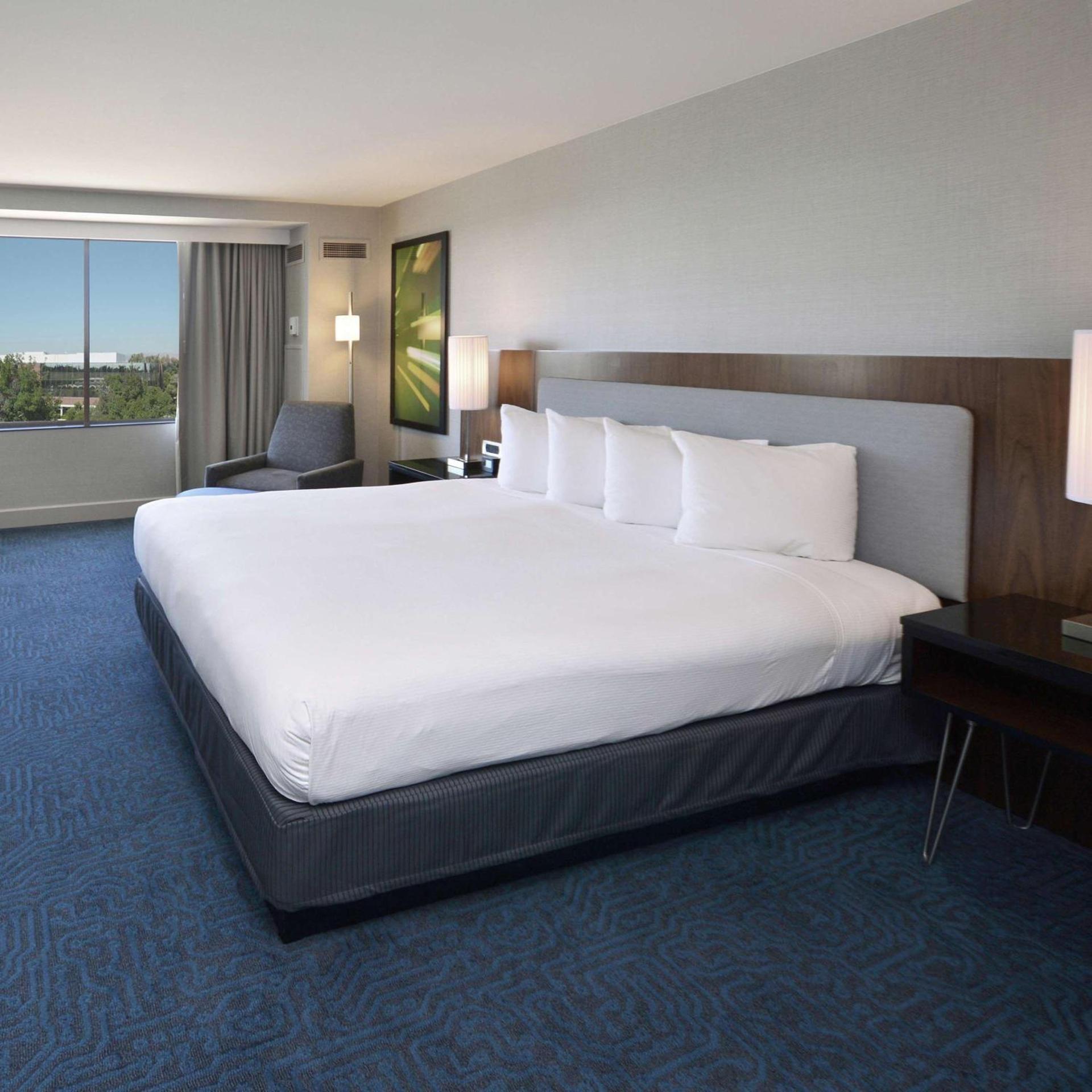DoubleTree by Hilton Newark-Fremont photo 30