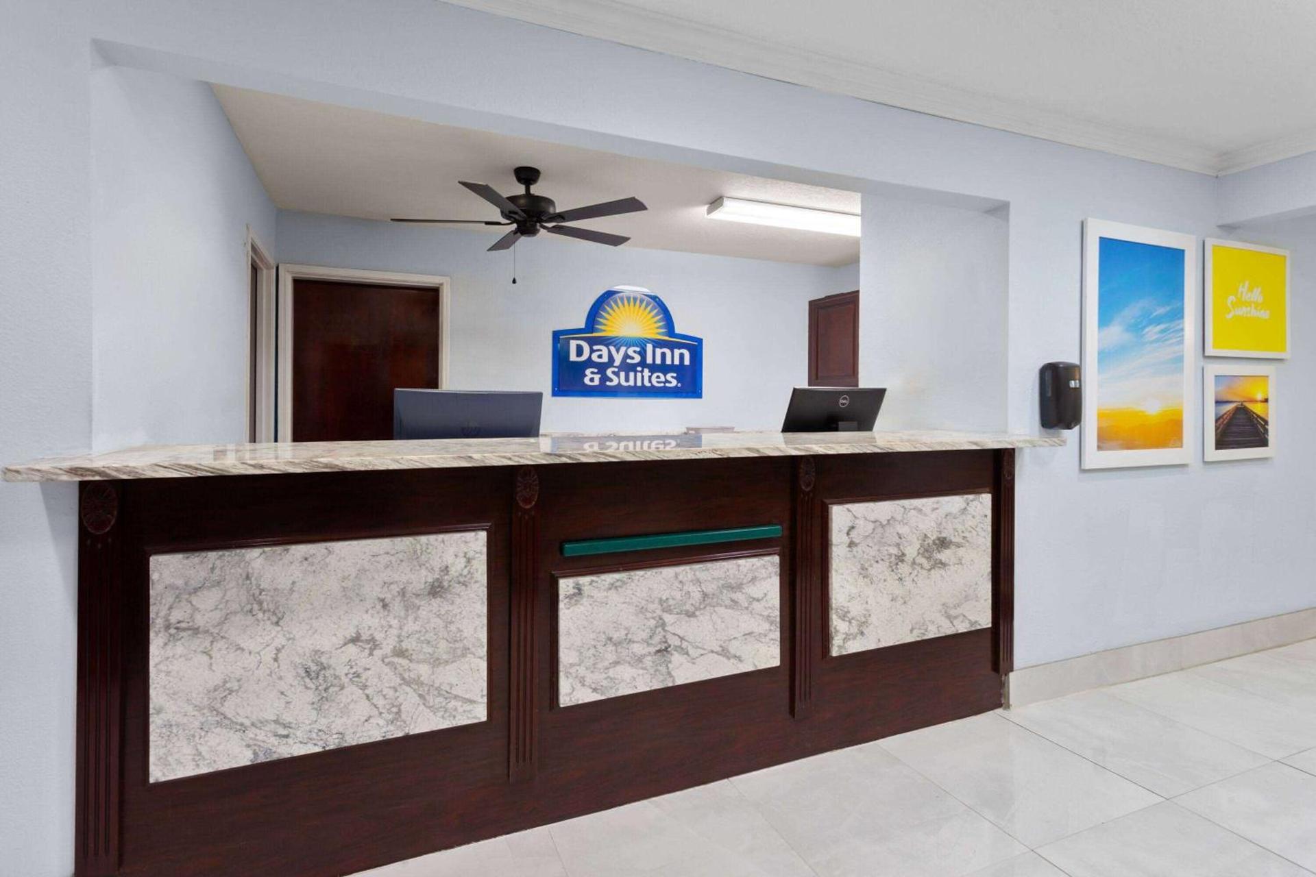 Days Inn & Suites by Wyndham Siler City photo 6