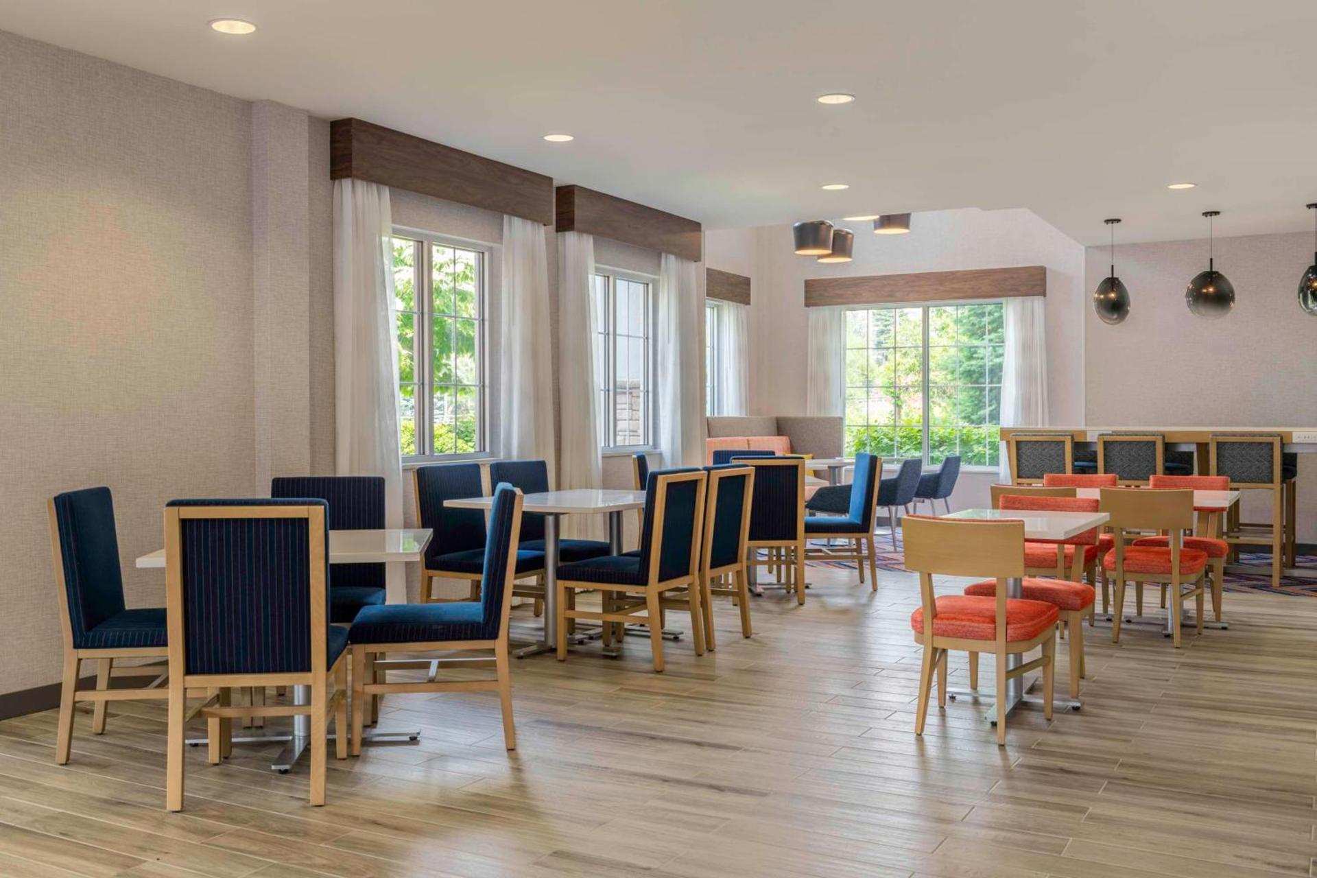 Hampton Inn Manchester Downtown photo 13