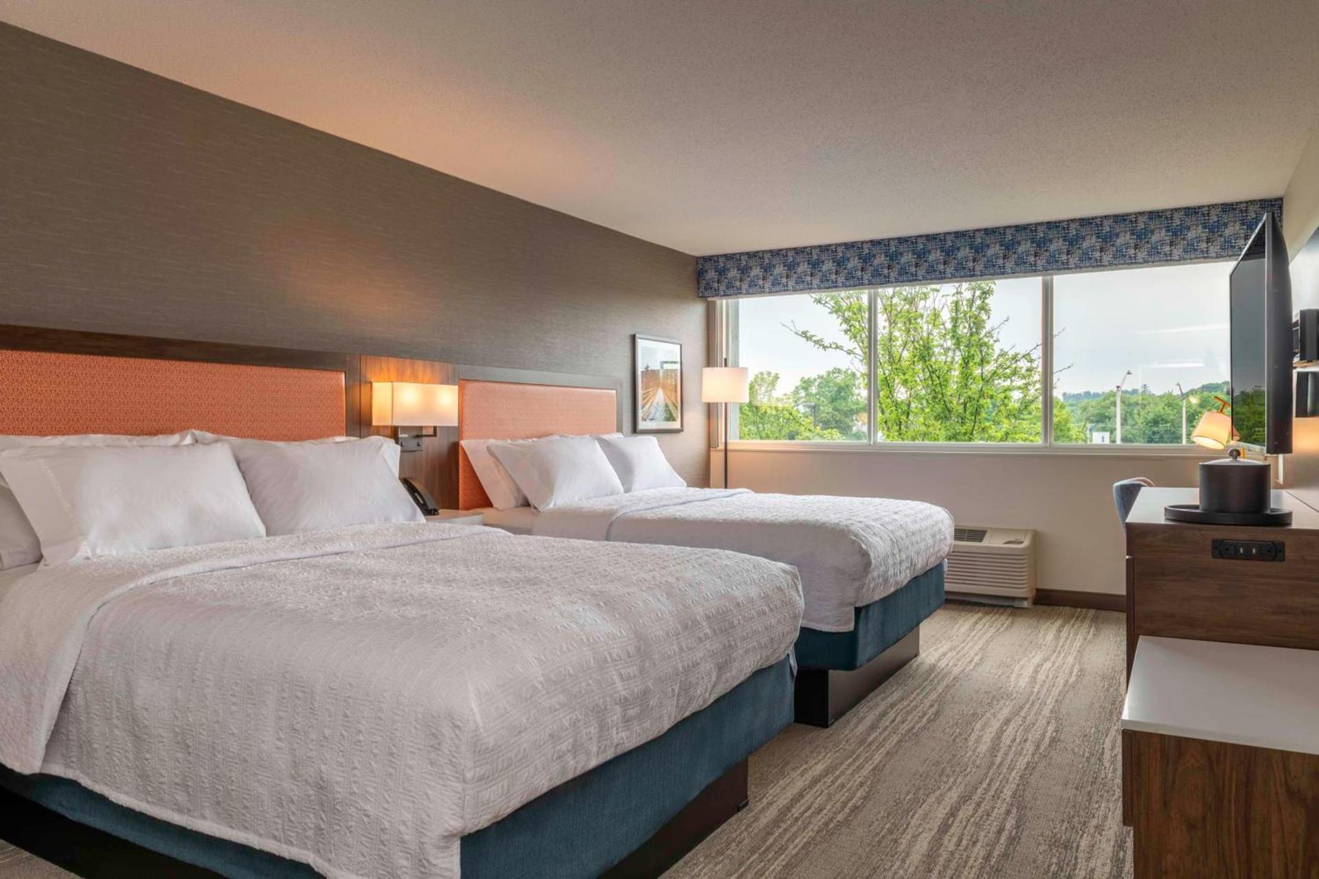 Hampton Inn Manchester Downtown photo 33