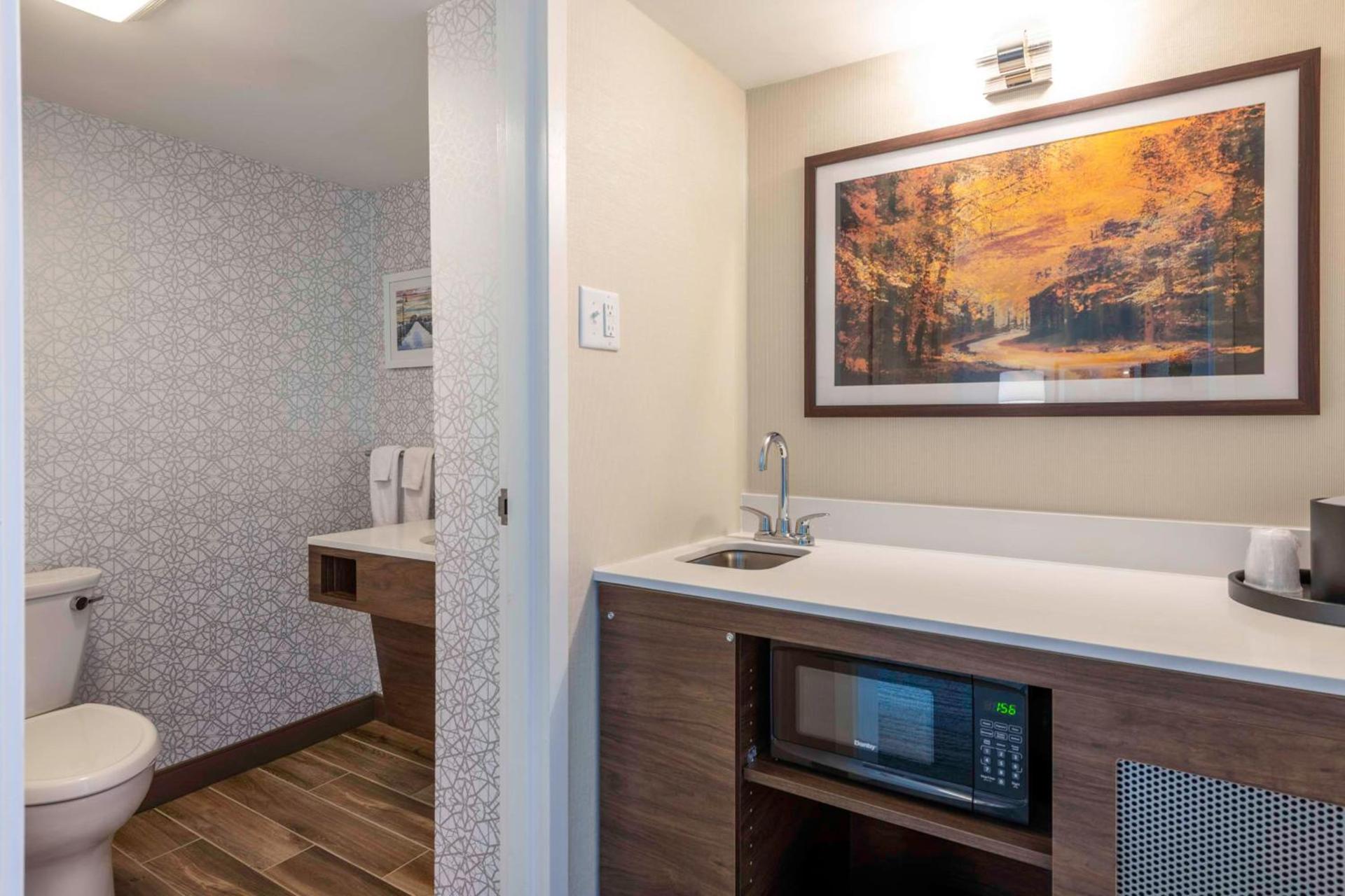 Hampton Inn Manchester Downtown photo 36