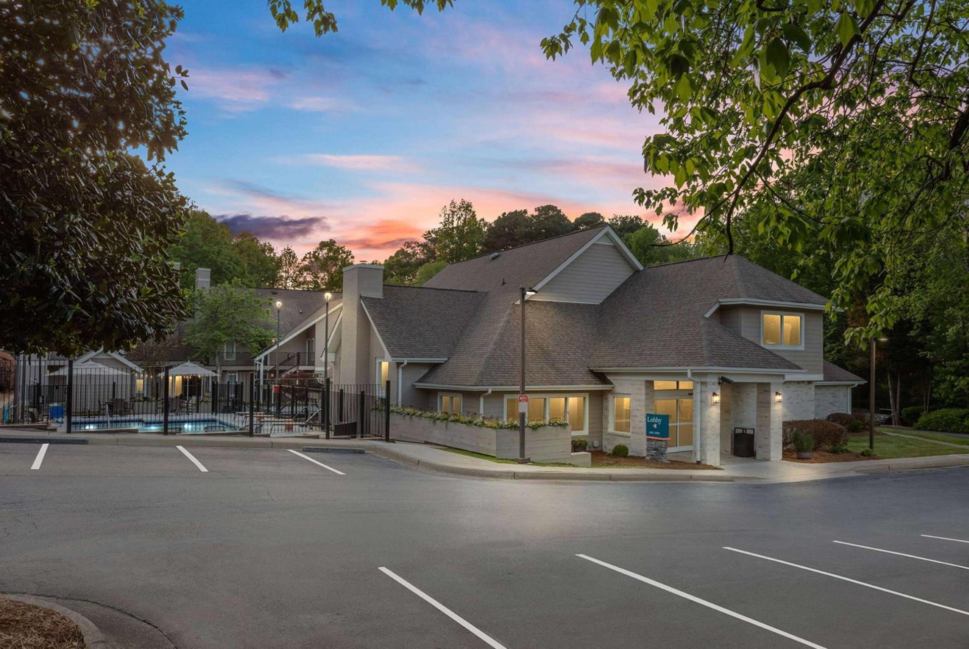 WaterWalk Extended Stay by Wyndham Atlanta Perimeter photo 4