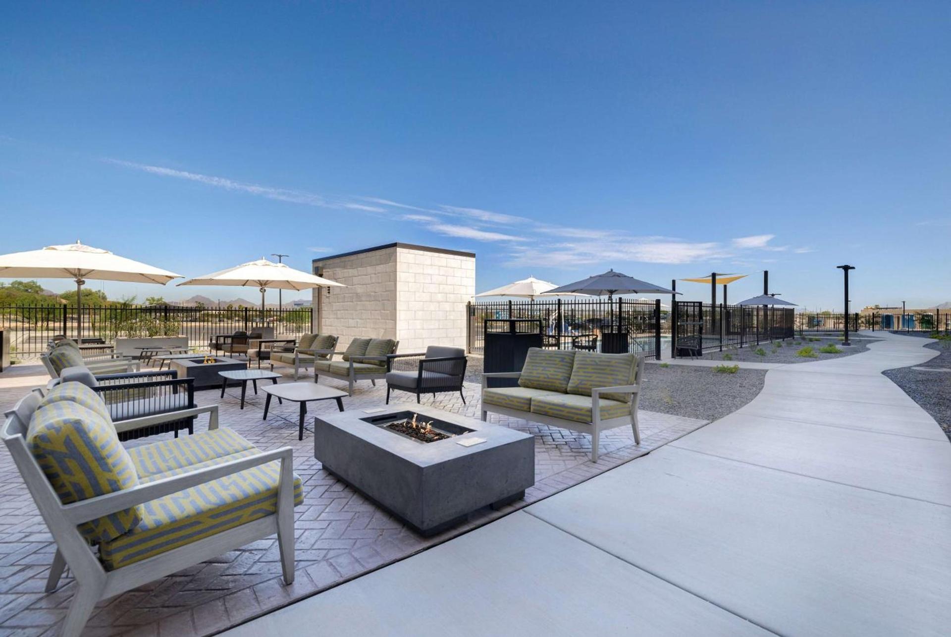 WaterWalk Extended Stay by Wyndham Tucson photo 7
