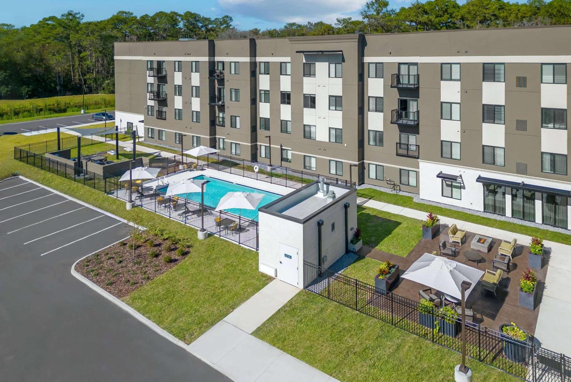 WaterWalk Extended Stay by Wyndham Jacksonville Deerwood Pk photo 21