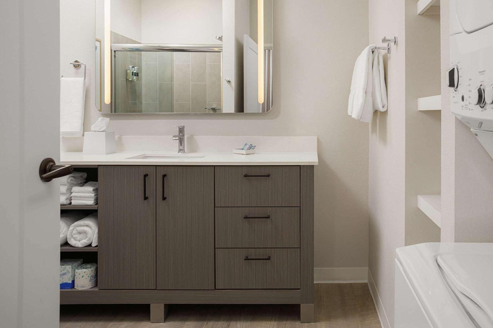 WaterWalk Extended Stay by Wyndham Jacksonville Deerwood Pk photo 15