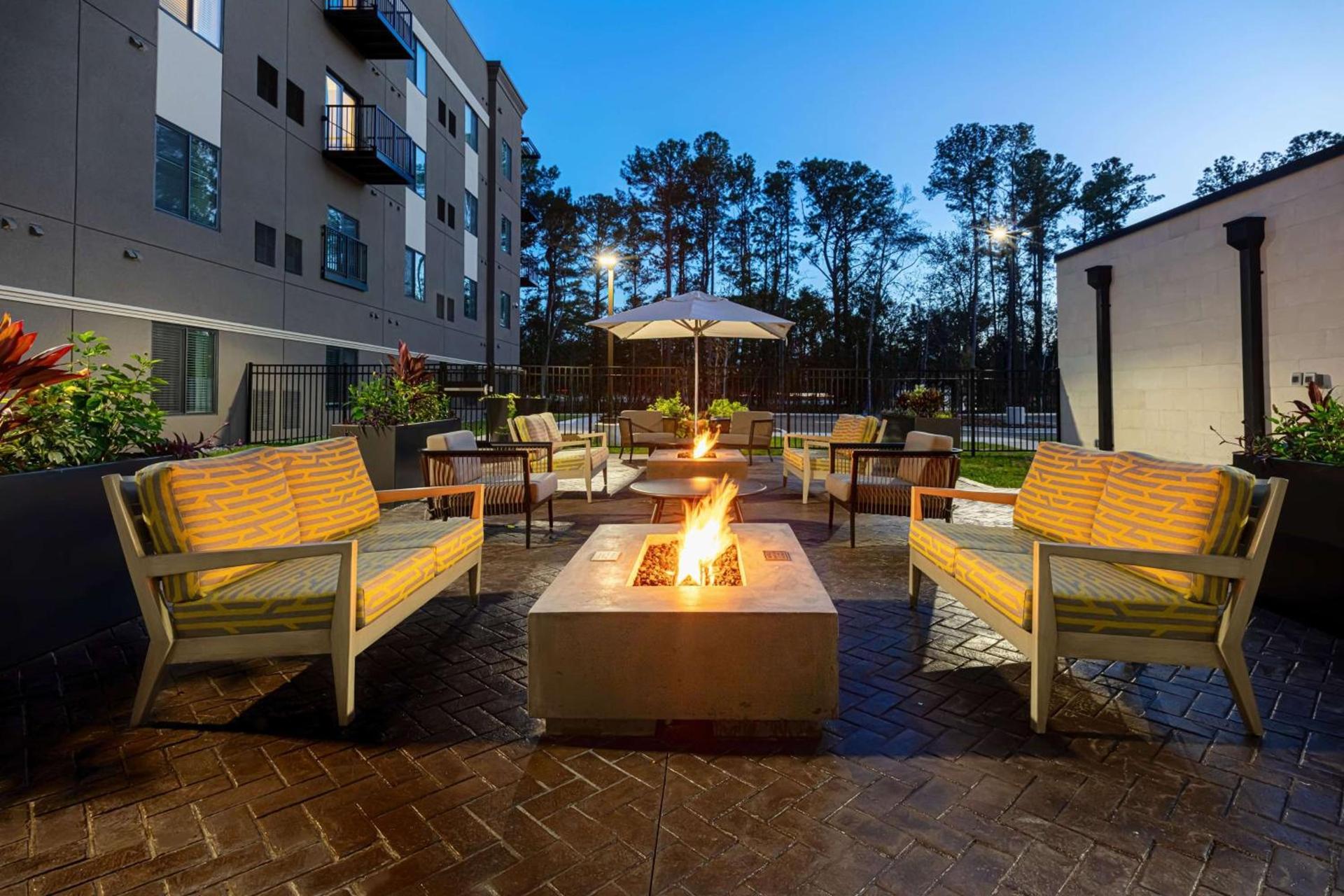WaterWalk Extended Stay by Wyndham Jacksonville Deerwood Pk photo 8