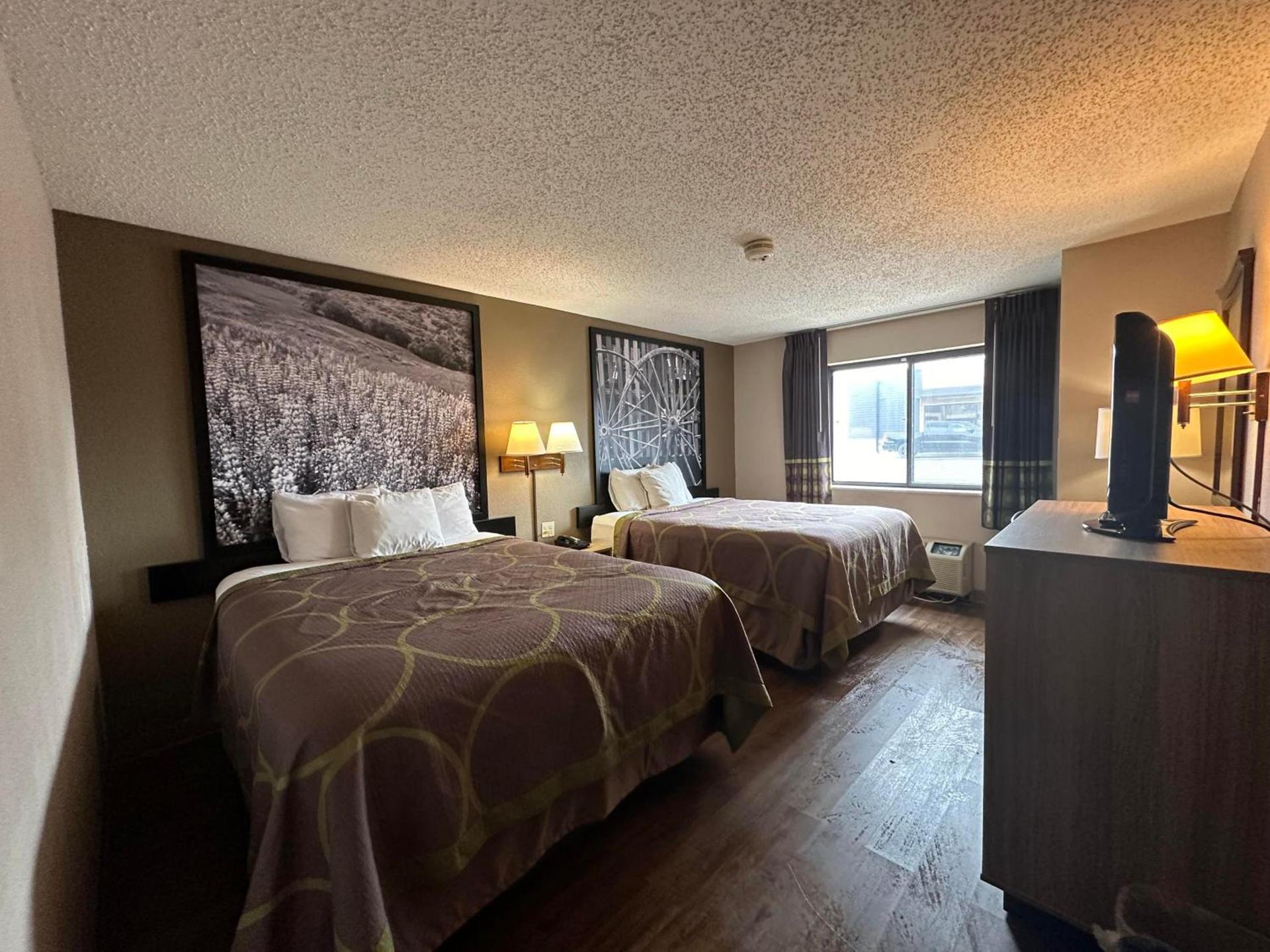 Super 8 by Wyndham Allentown Kutztown Area photo 12
