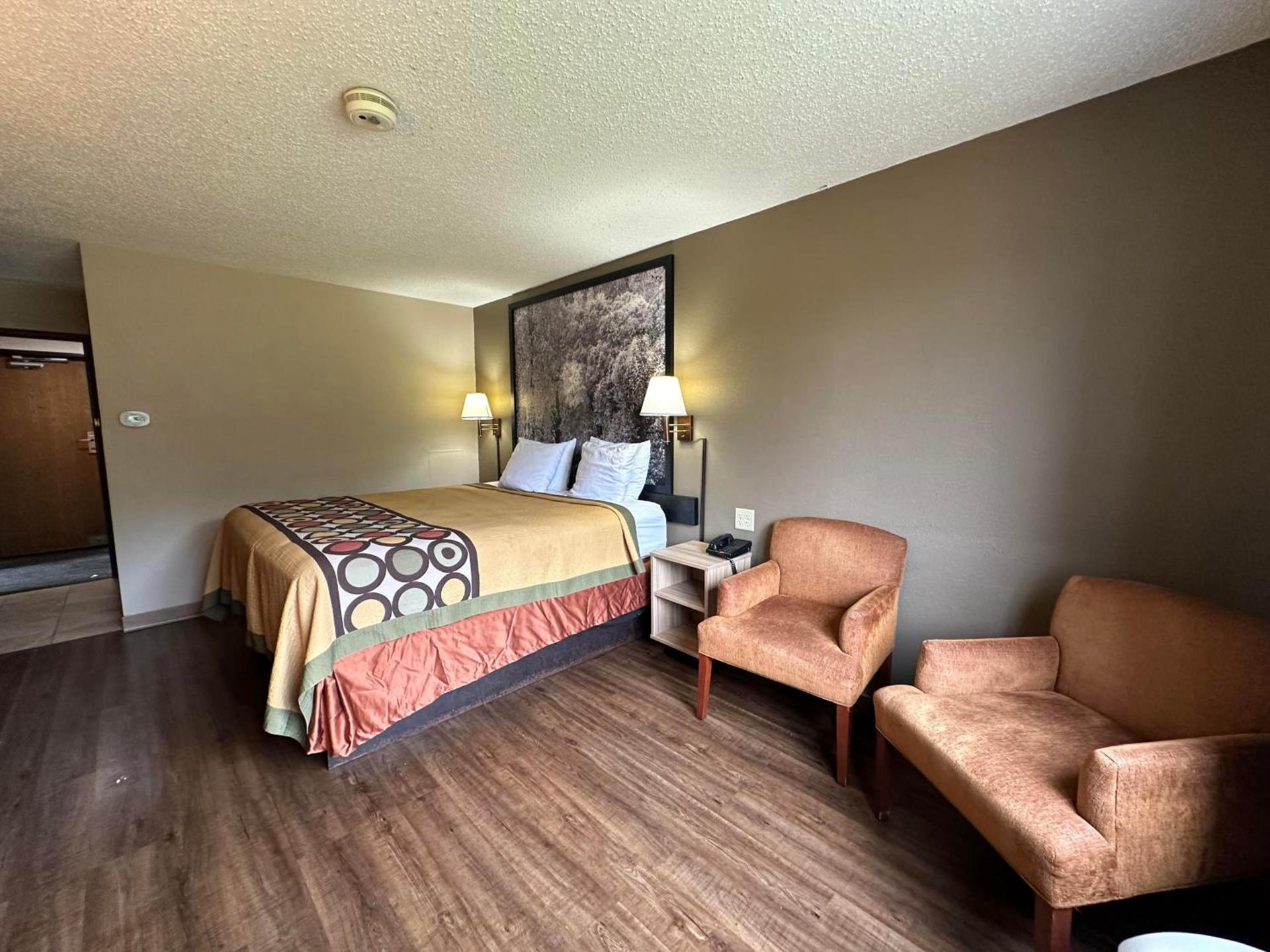 Super 8 by Wyndham Allentown Kutztown Area photo 17