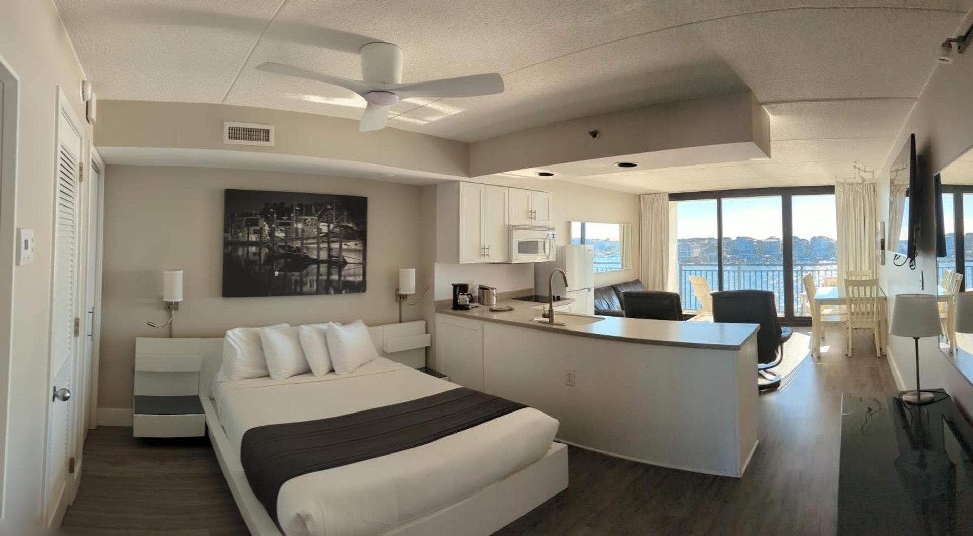Harbor Inn photo 16