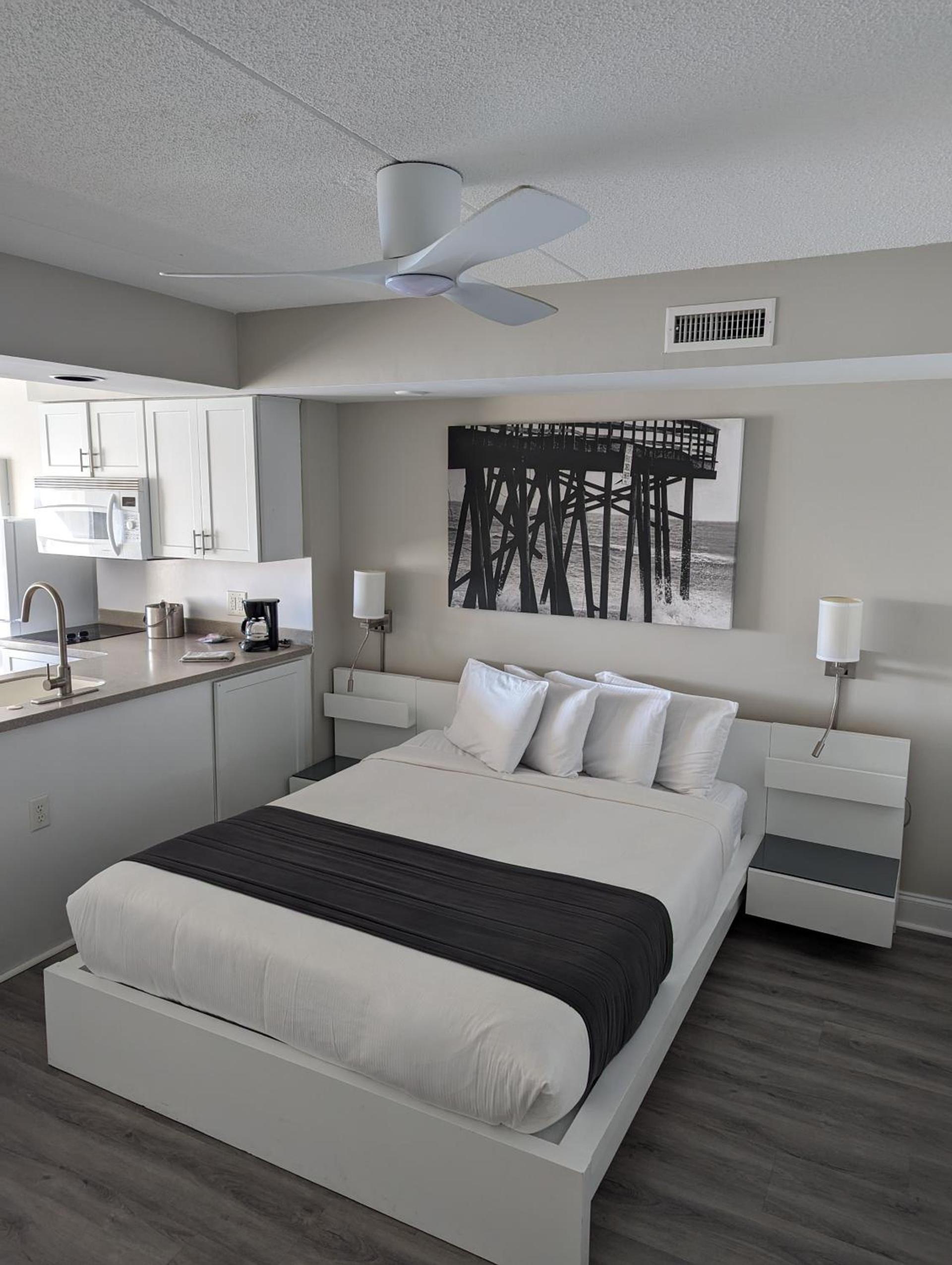 Harbor Inn photo 19