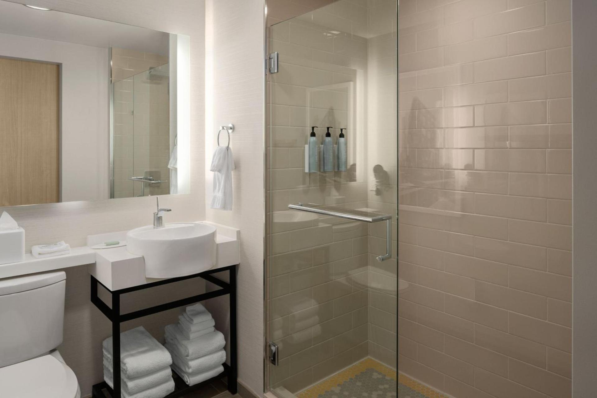 Courtyard by Marriott San Diego Gaslamp/Convention Center photo 21