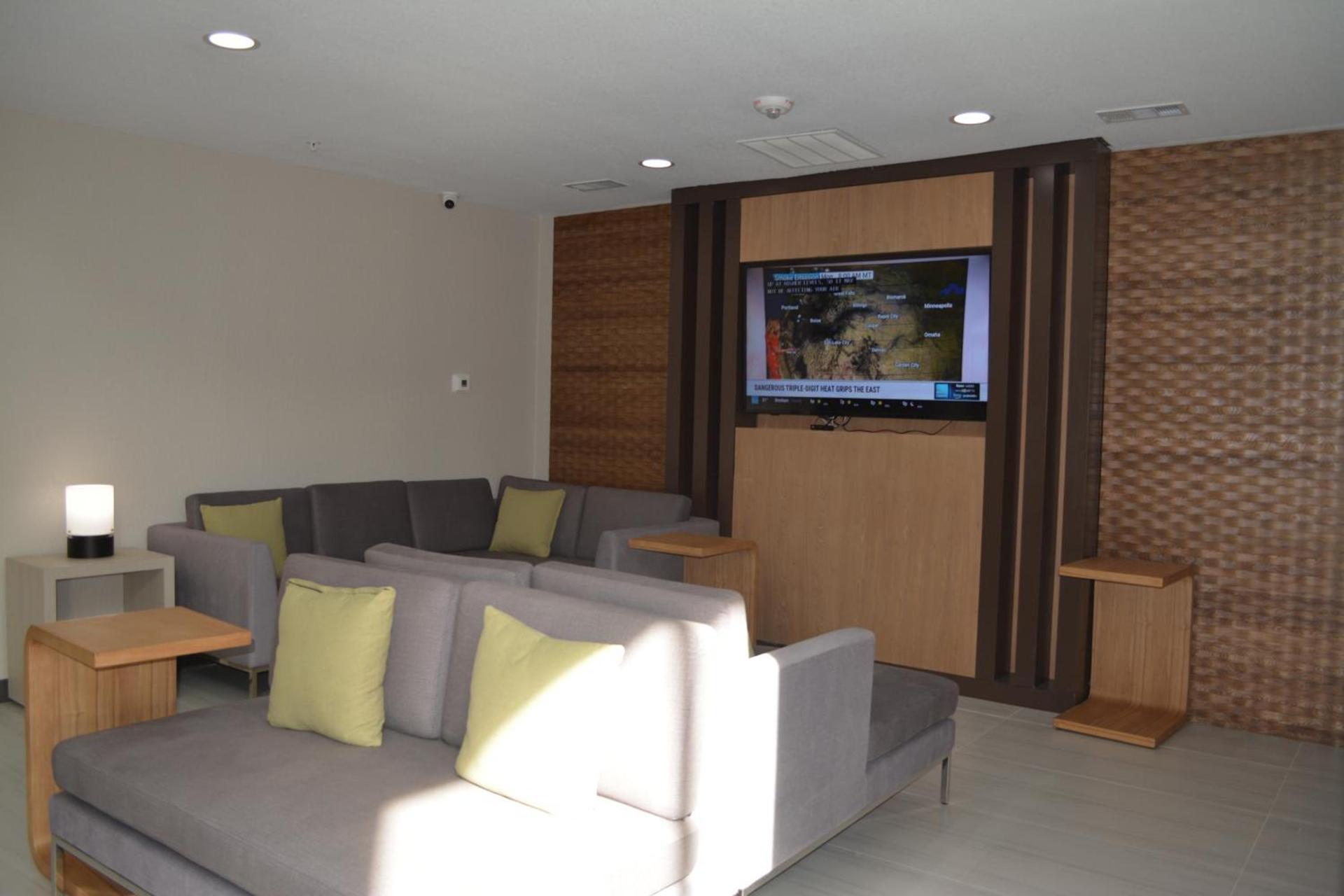 Wingate by Wyndham College Station South photo 29