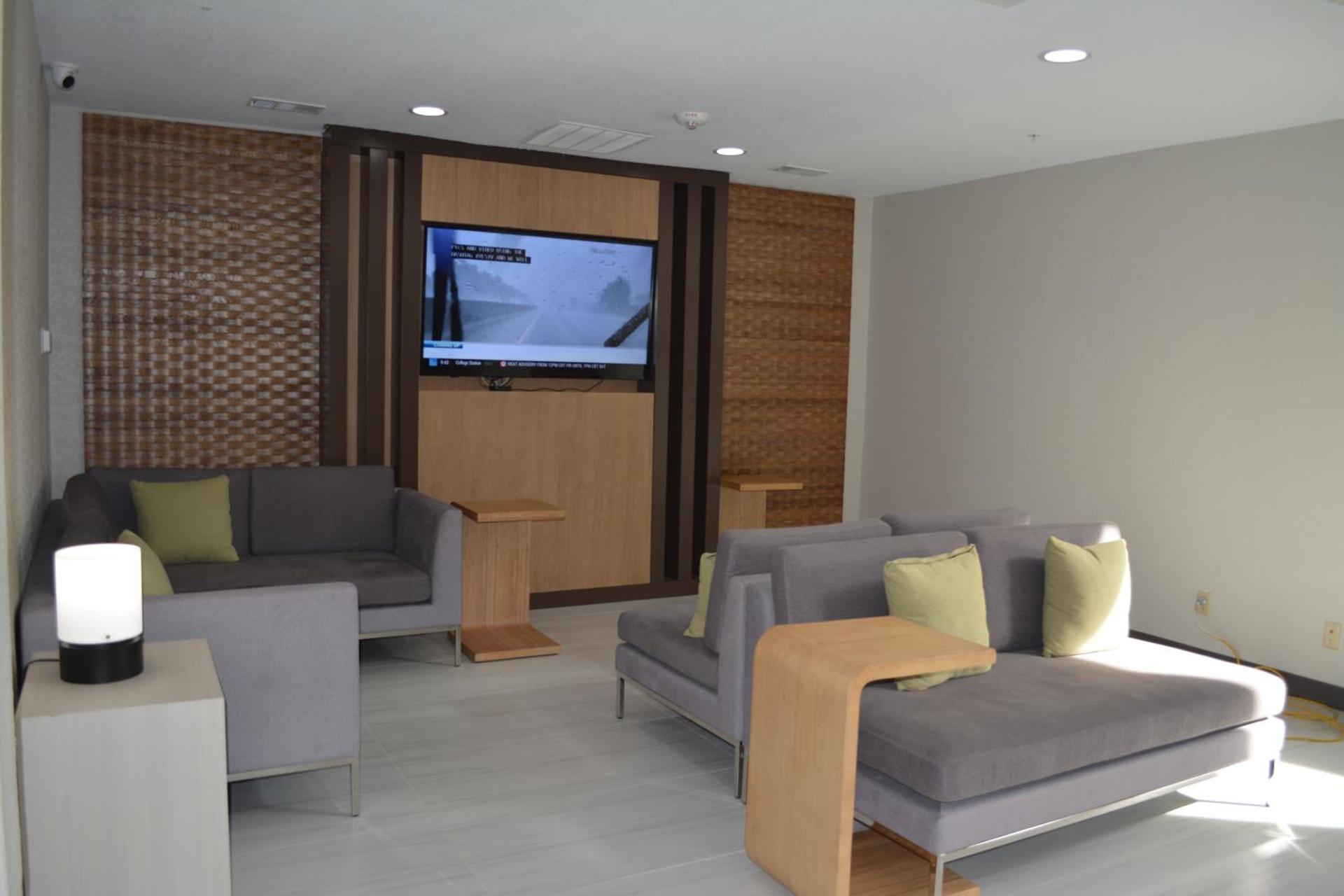 Wingate by Wyndham College Station South photo 30