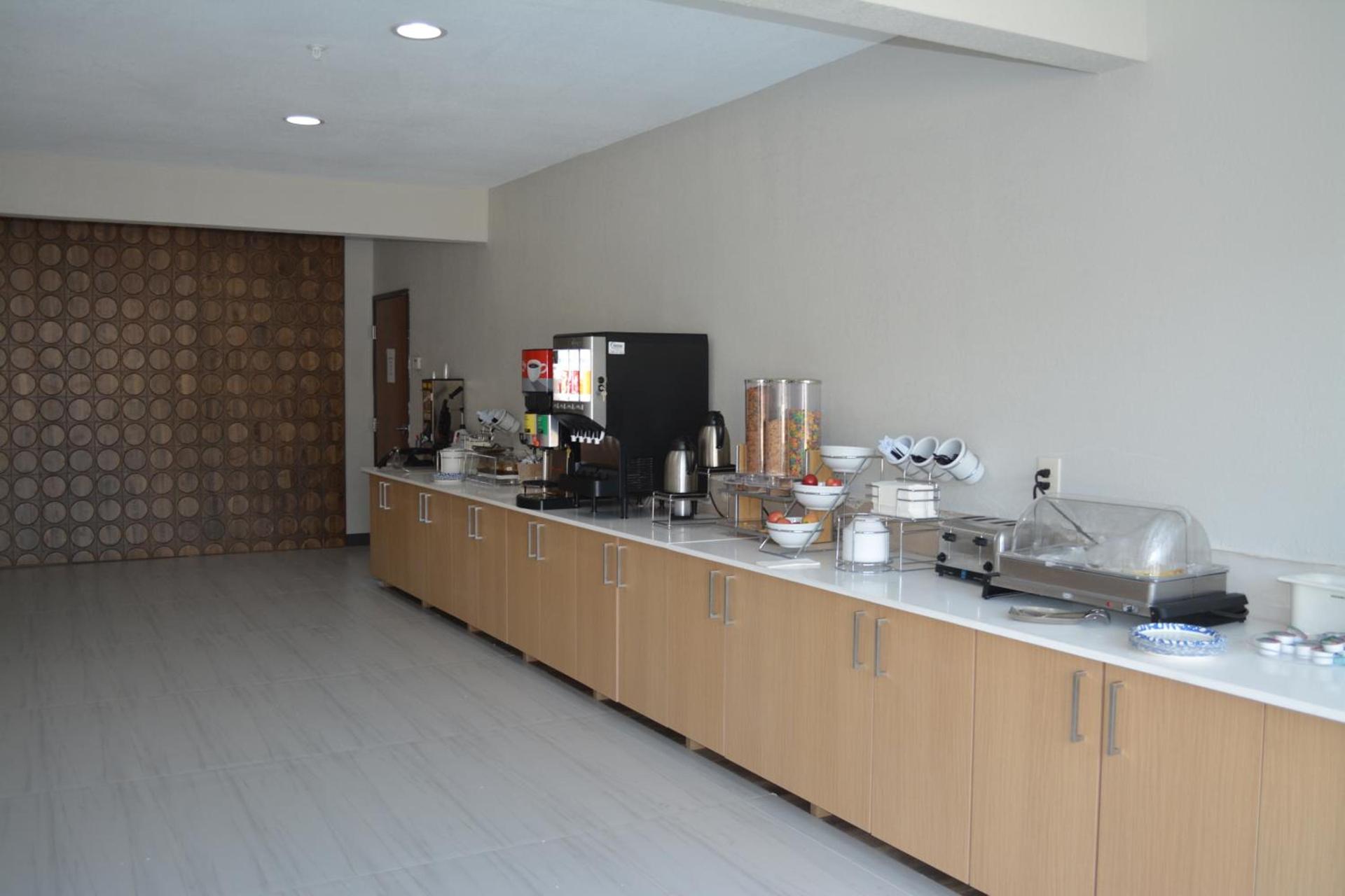 Wingate by Wyndham College Station South photo 40