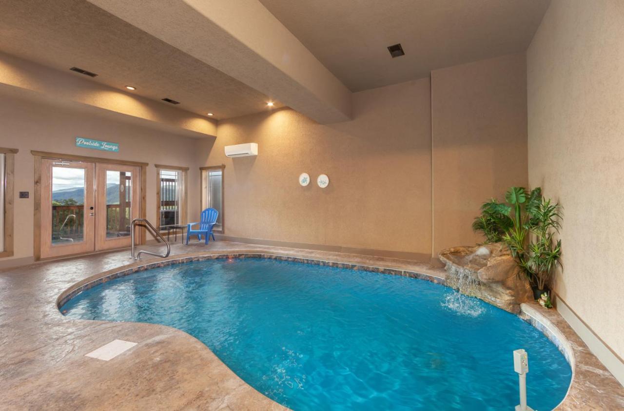 Cloud Bound View Pool Hot Tub Arcade Theater photo 2