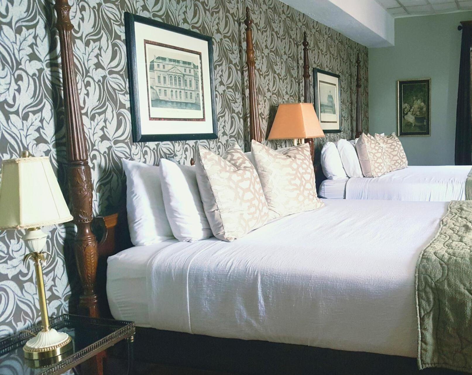 Altland House Inn & Suites photo 36
