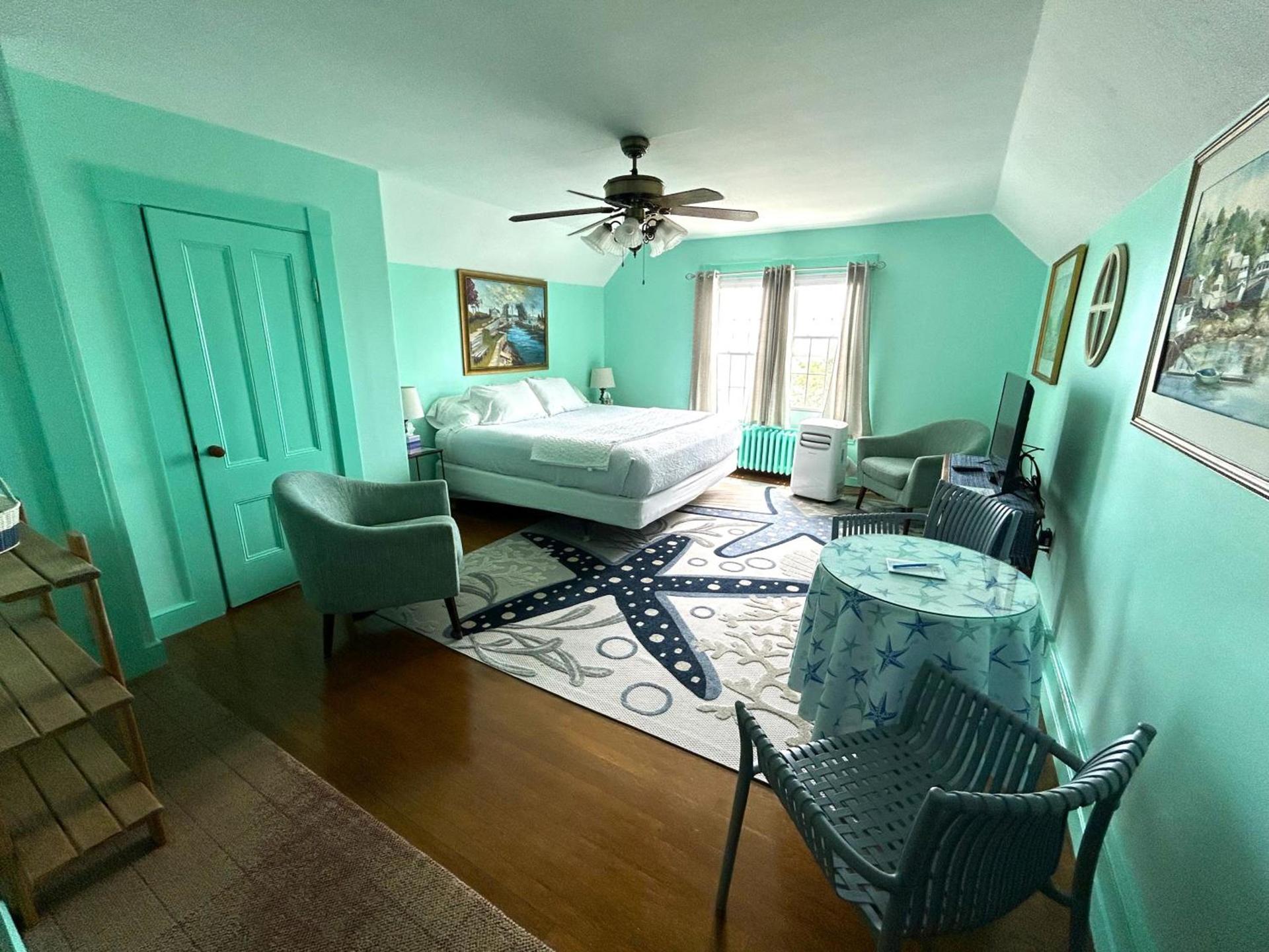 Harborview Inn photo 12